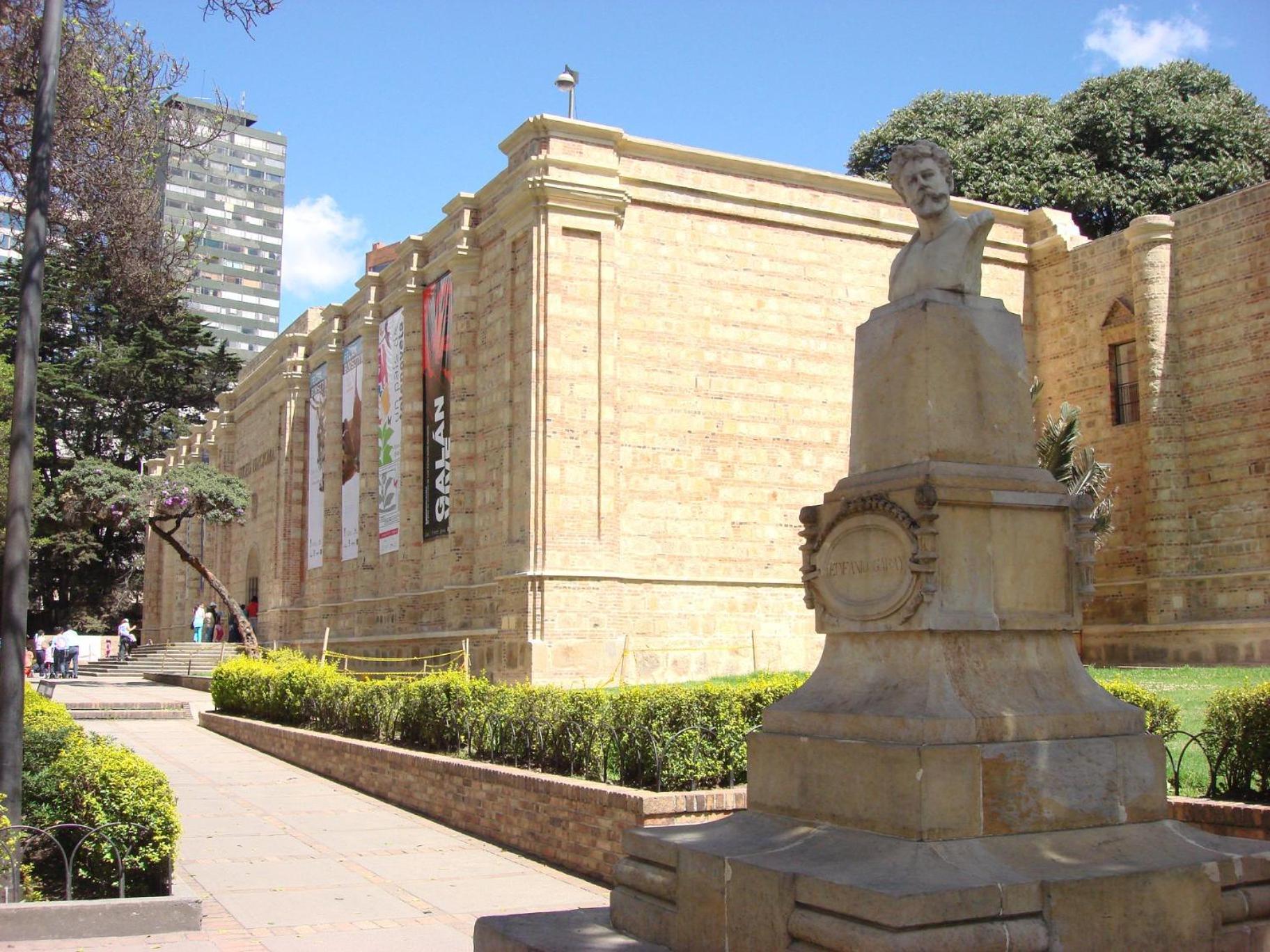 Independiente Bano Privado En La Macarena * Bogota