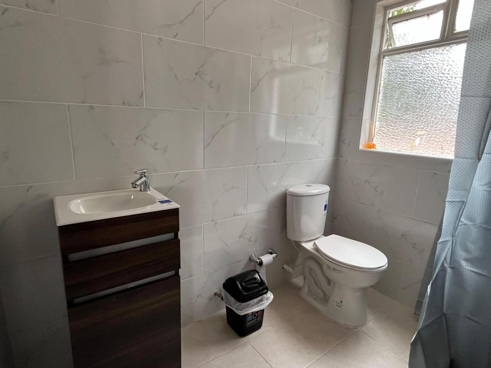Casa De Huespedes Pontevedra - 1 Cuadruple, Y 2 Dobles, Cerca A La Clinica Shaio, Pontevedra Homestay *
