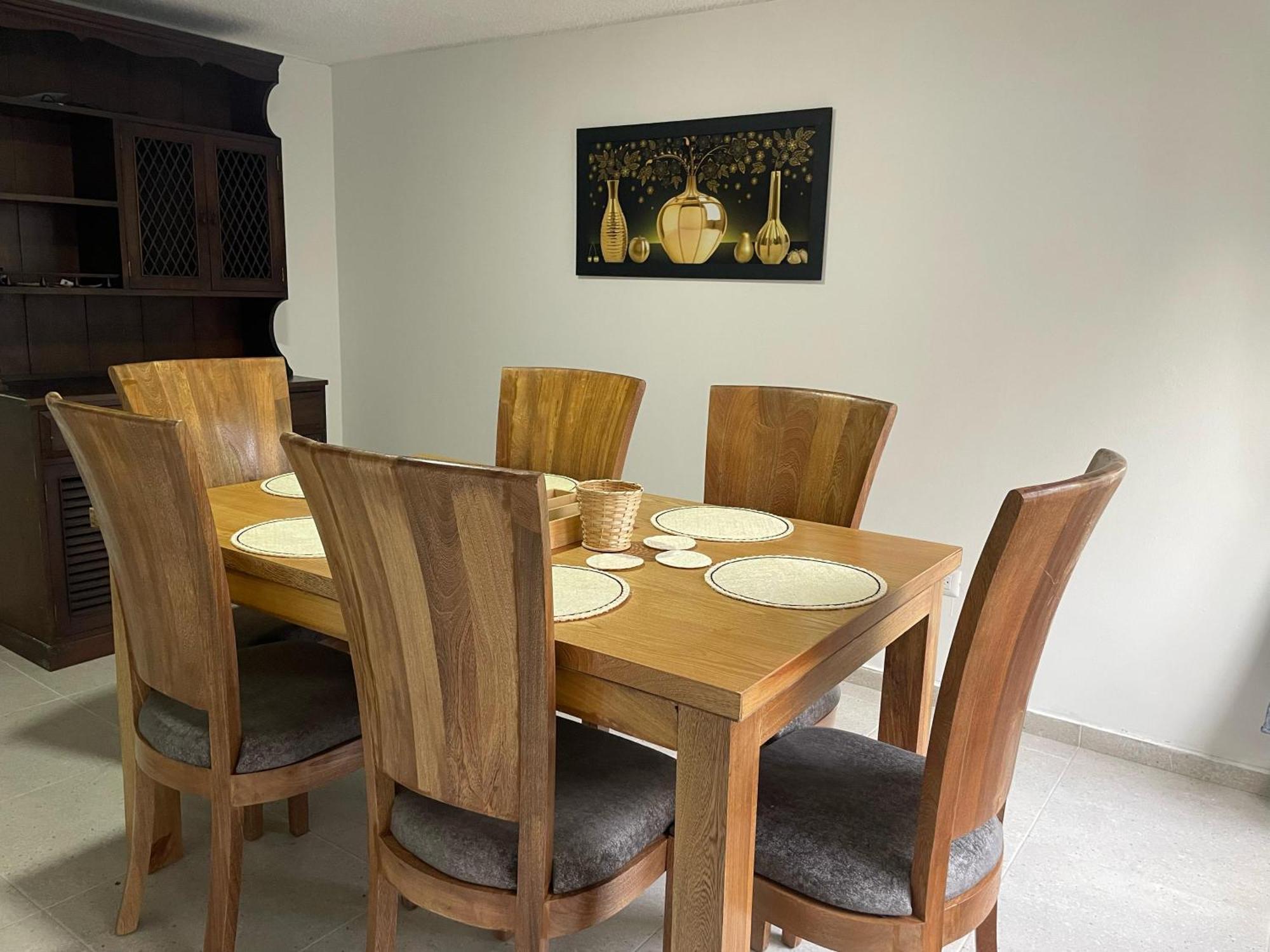 Casa De Huespedes Pontevedra - 1 Cuadruple, Y 2 Dobles, Cerca A La Clinica Shaio, Pontevedra Homestay