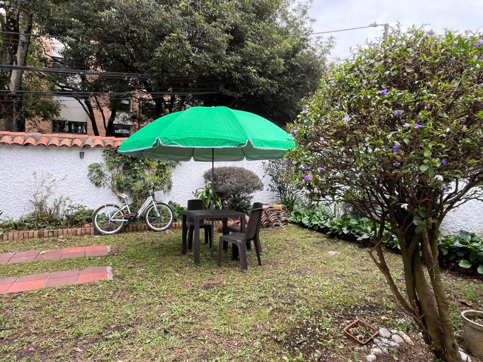 Casa De Huespedes Pontevedra - 1 Cuadruple, Y 2 Dobles, Cerca A La Clinica Shaio, Pontevedra *