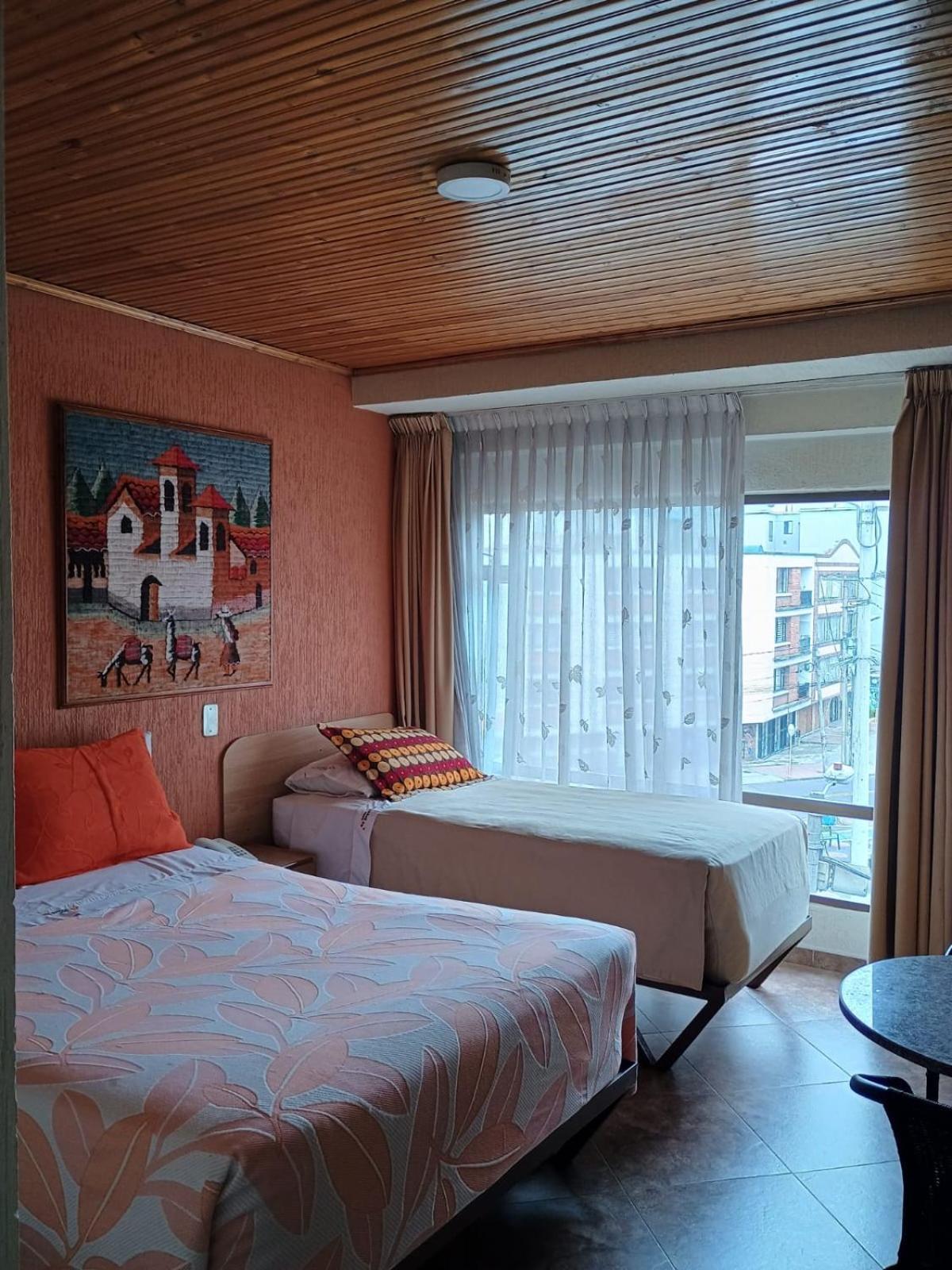 Hotel Galerias 3*