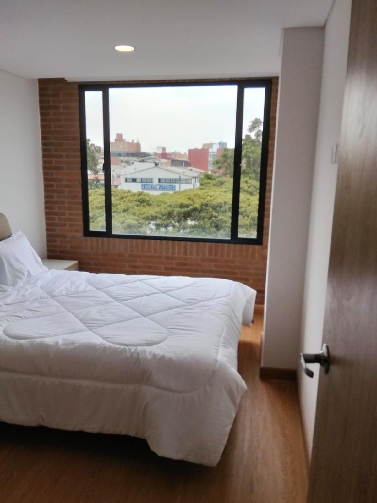 Apartment 36av Apto 402