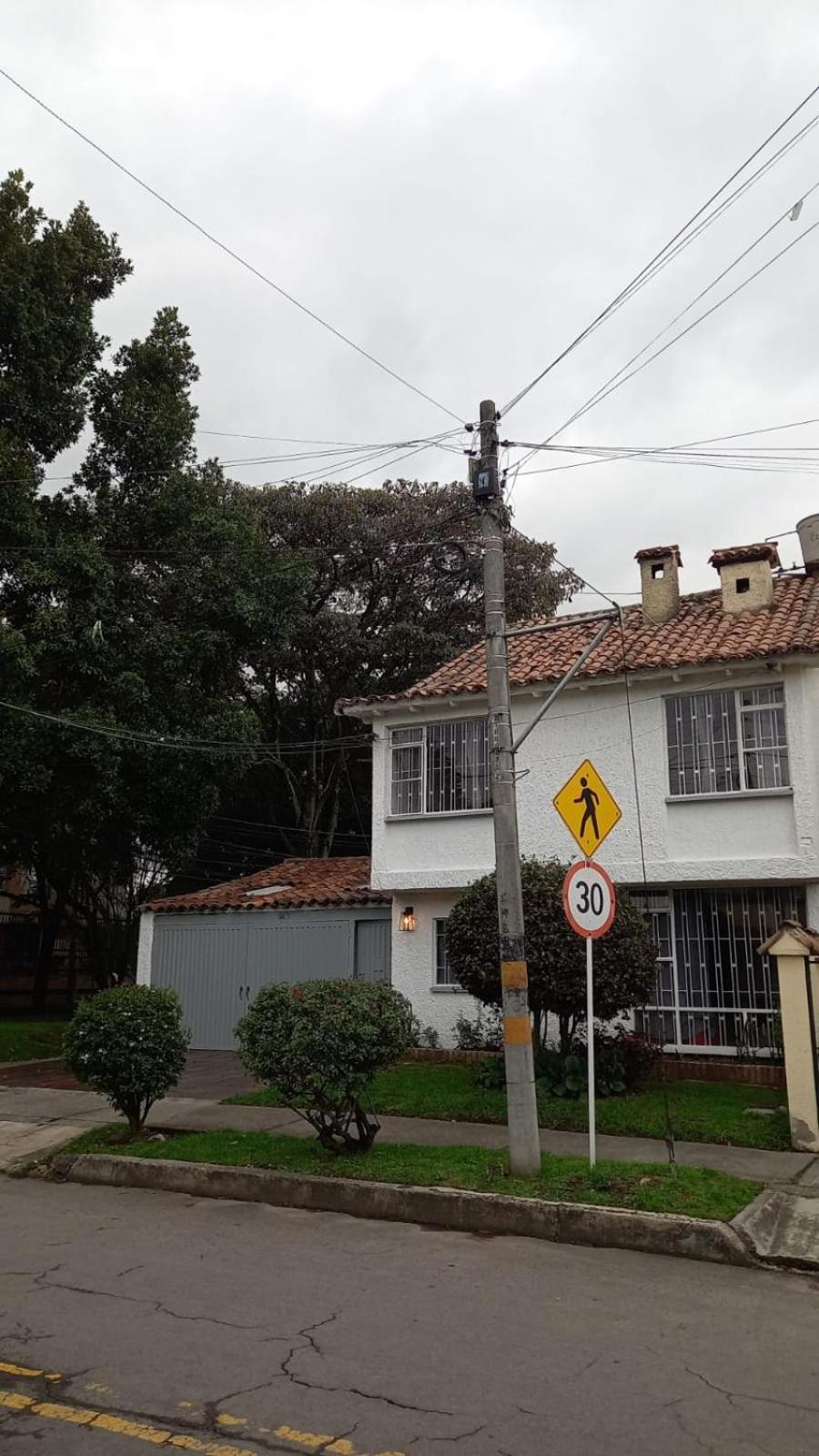 Casa De Huespedes Pontevedra - 1 Cuadruple, Y 2 Dobles, Cerca A La Clinica Shaio, Pontevedra Homestay