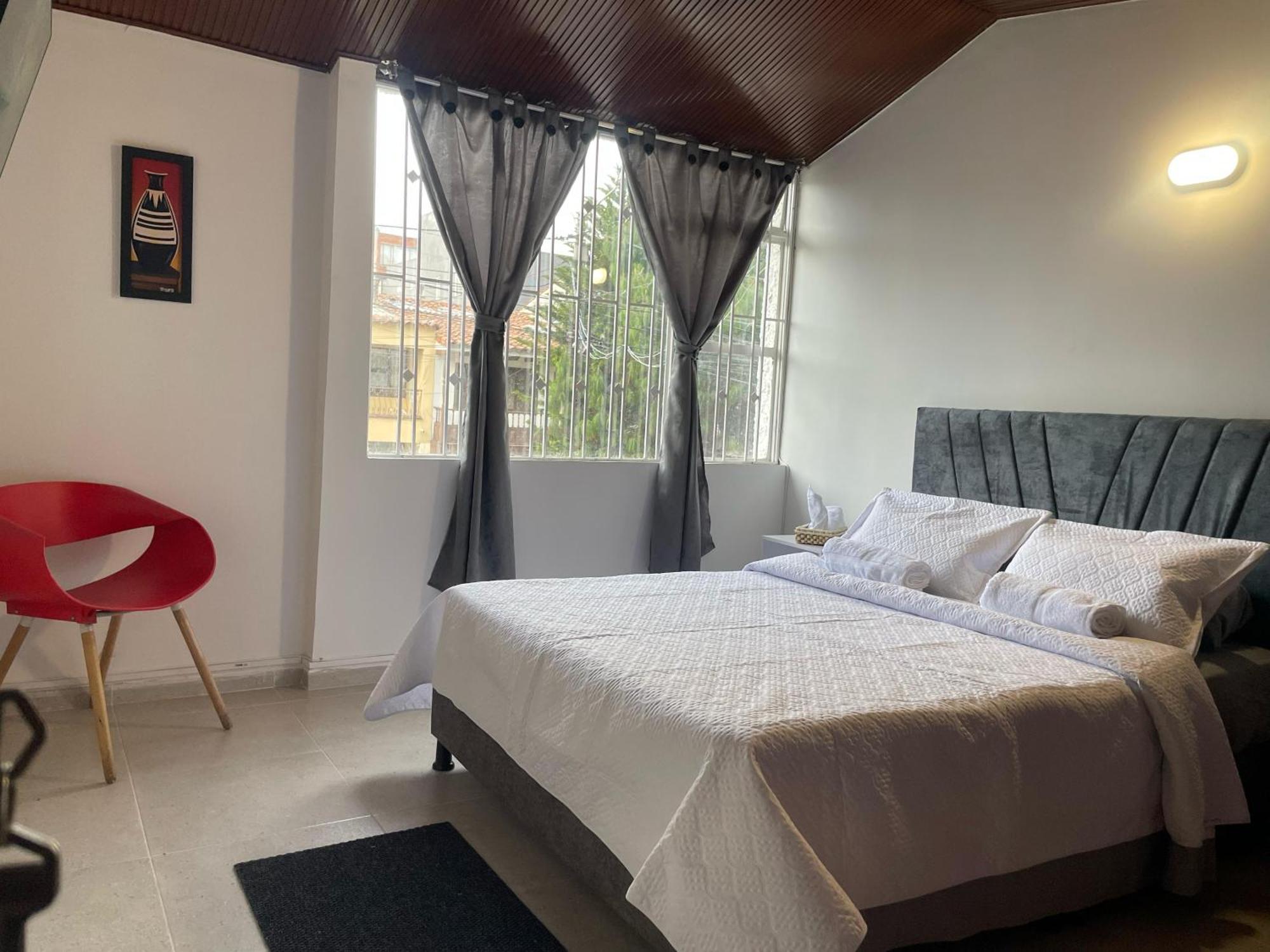 Homestay Casa De Huespedes Pontevedra - 1 Cuadruple, Y 2 Dobles, Cerca A La Clinica Shaio, Pontevedra *