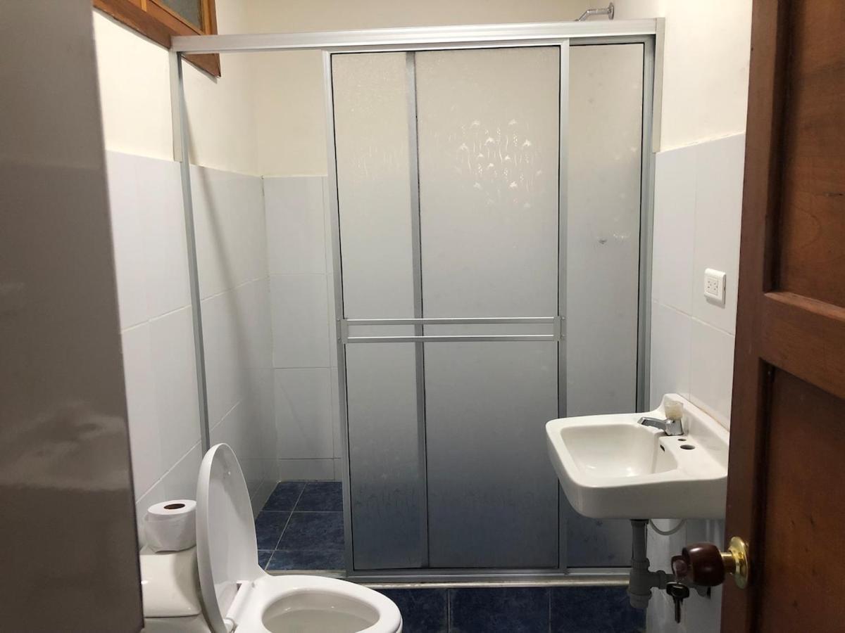 Casa De 3 Hab Con Enorme Terraza Privada En La Candelaria * Bogota