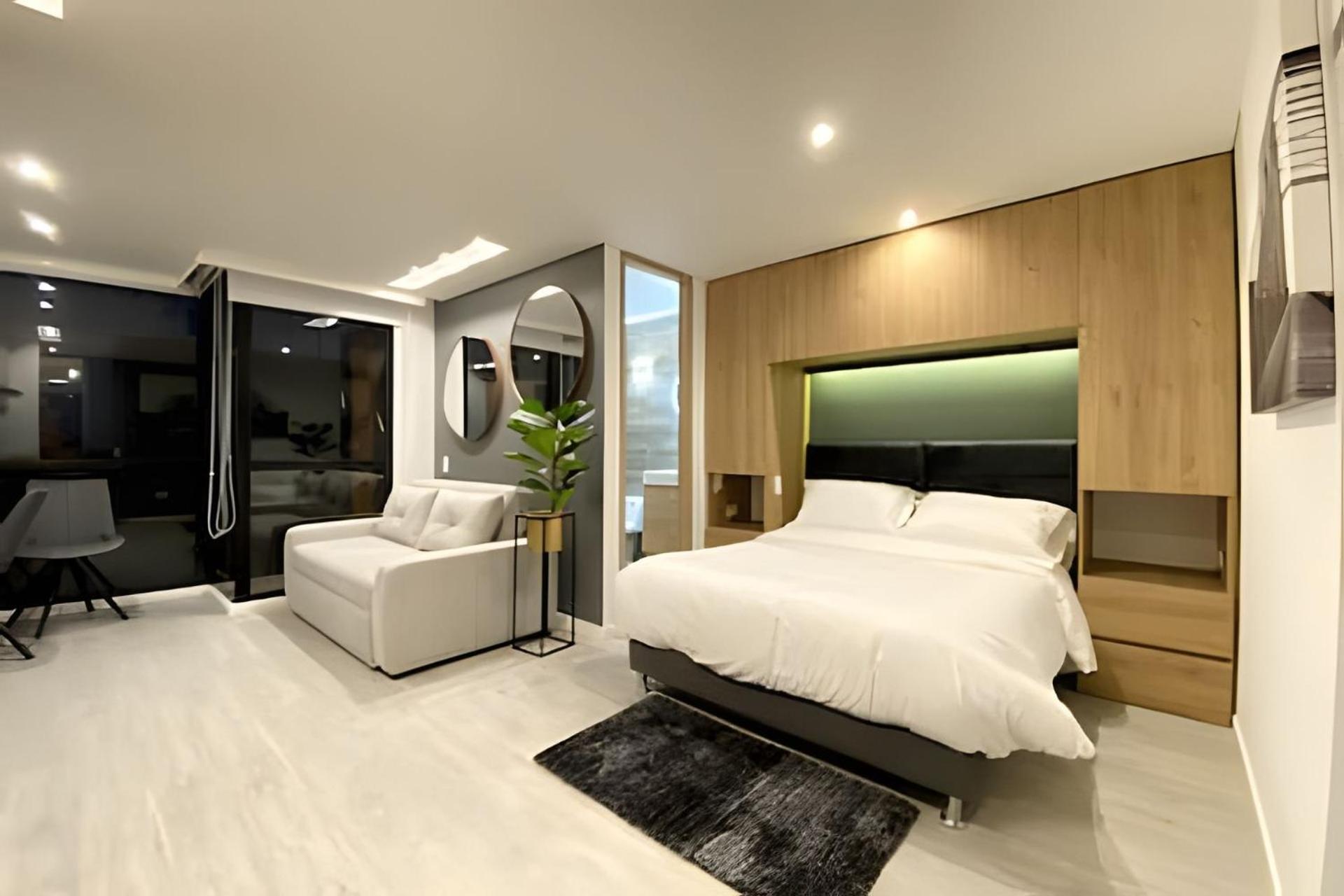 Frag Apartment