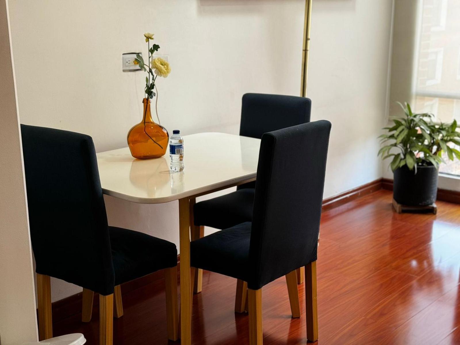 Cs Modern 1brs 512 Apartment Bogota