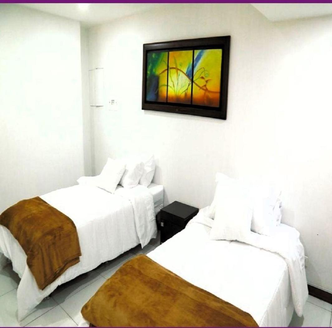 Art And Vitality House Direccion Correcta Calle 24a Bis No 44a 52 Bed & Breakfast Bogota