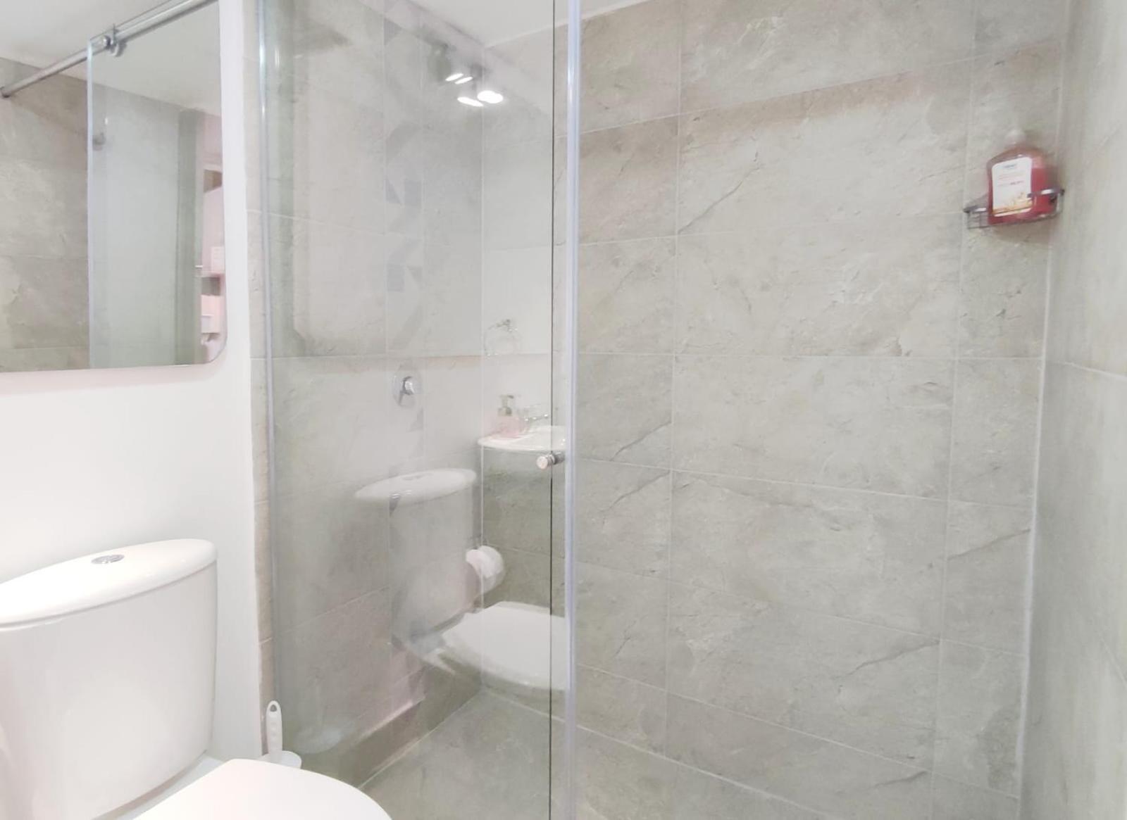 Homestay 2 Bano Y Balcon Privado Unicentro Bogota