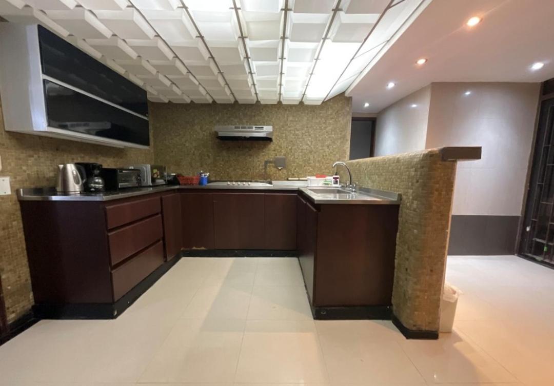 Apartment Amplio Apto En Zona Exclusiva