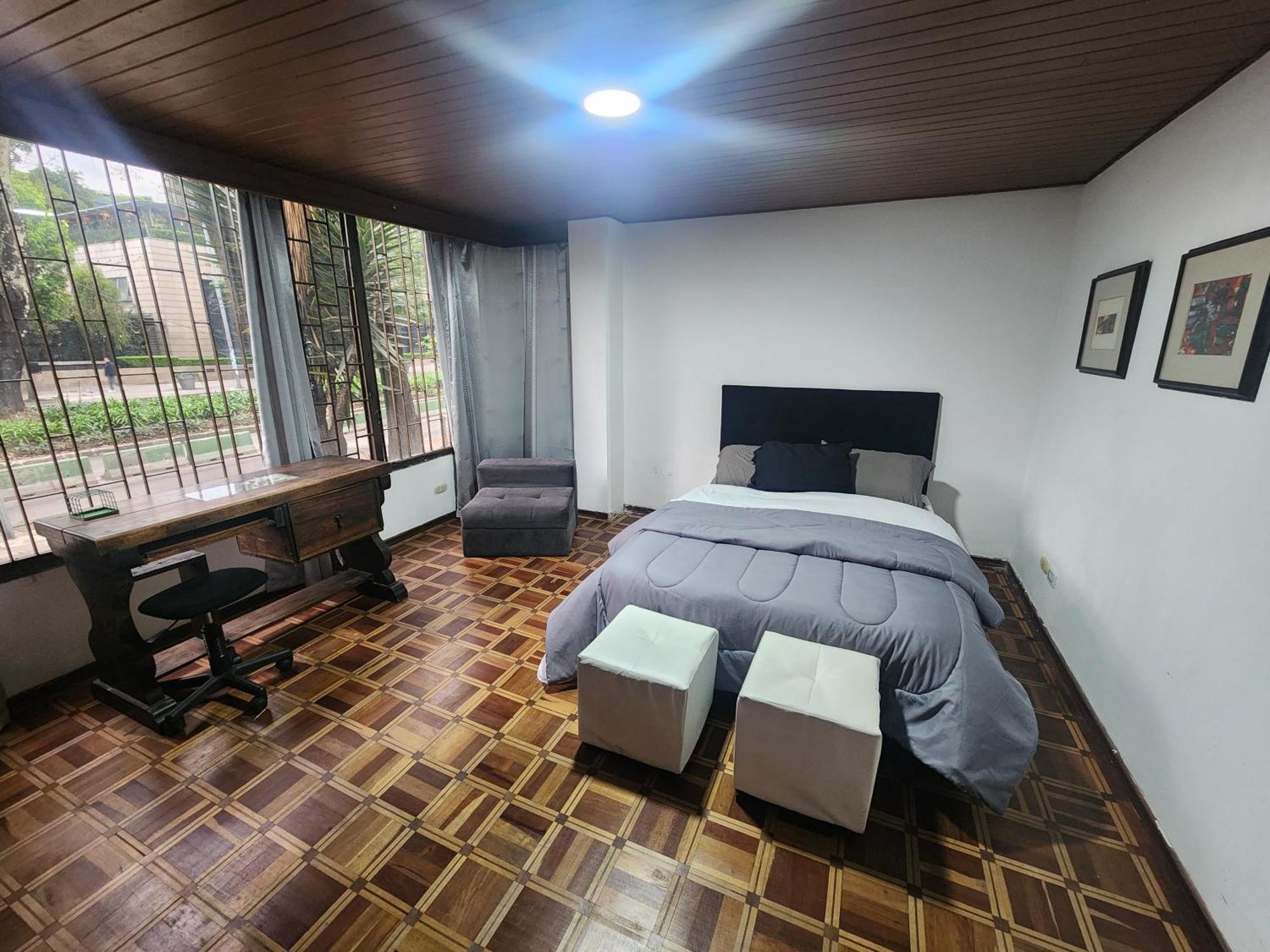 Amplio Apto En Zona Exclusiva Apartment