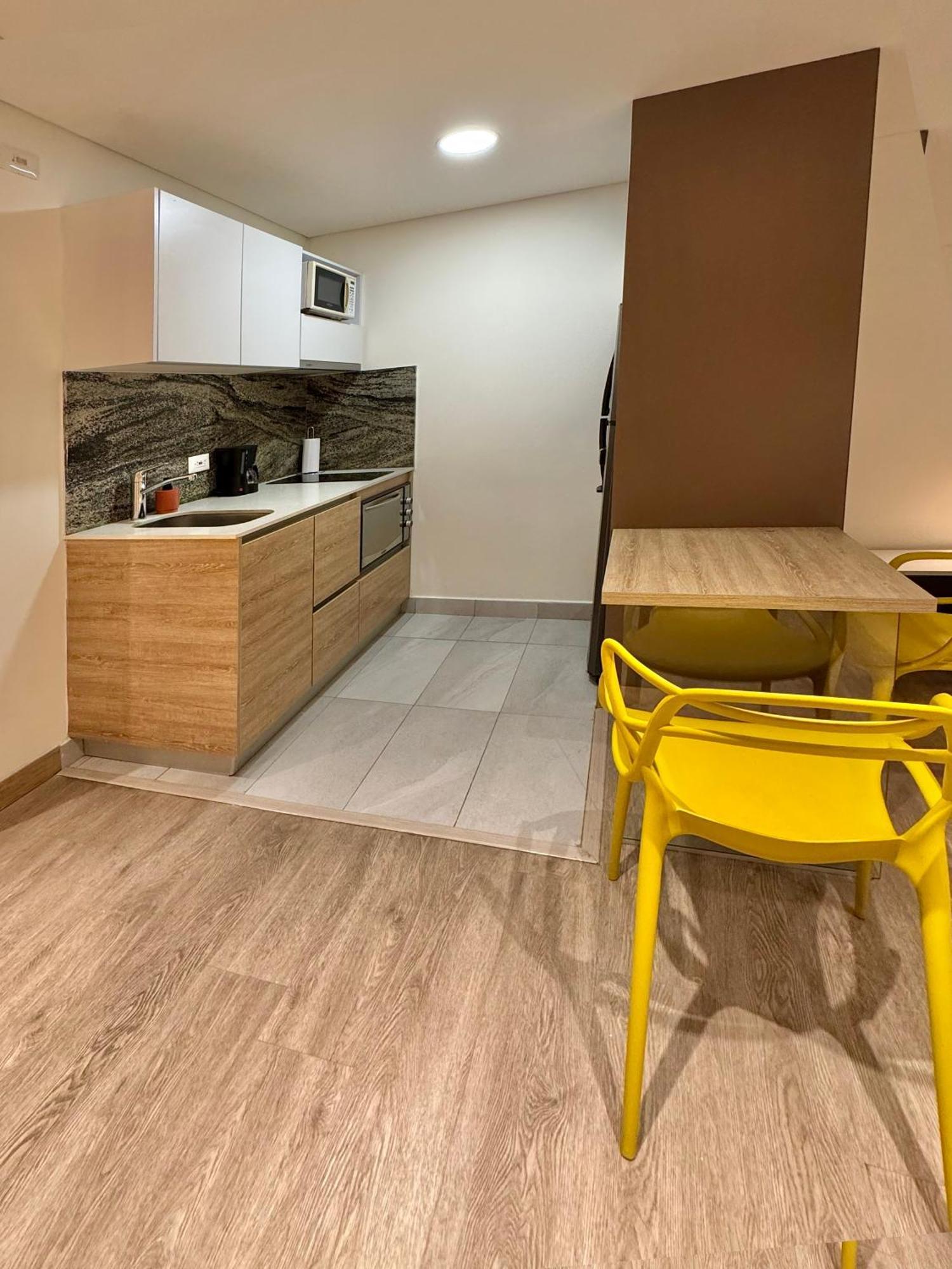 Apartamento Vitra Vista A La Ciudad Iluminacion Comodidad
