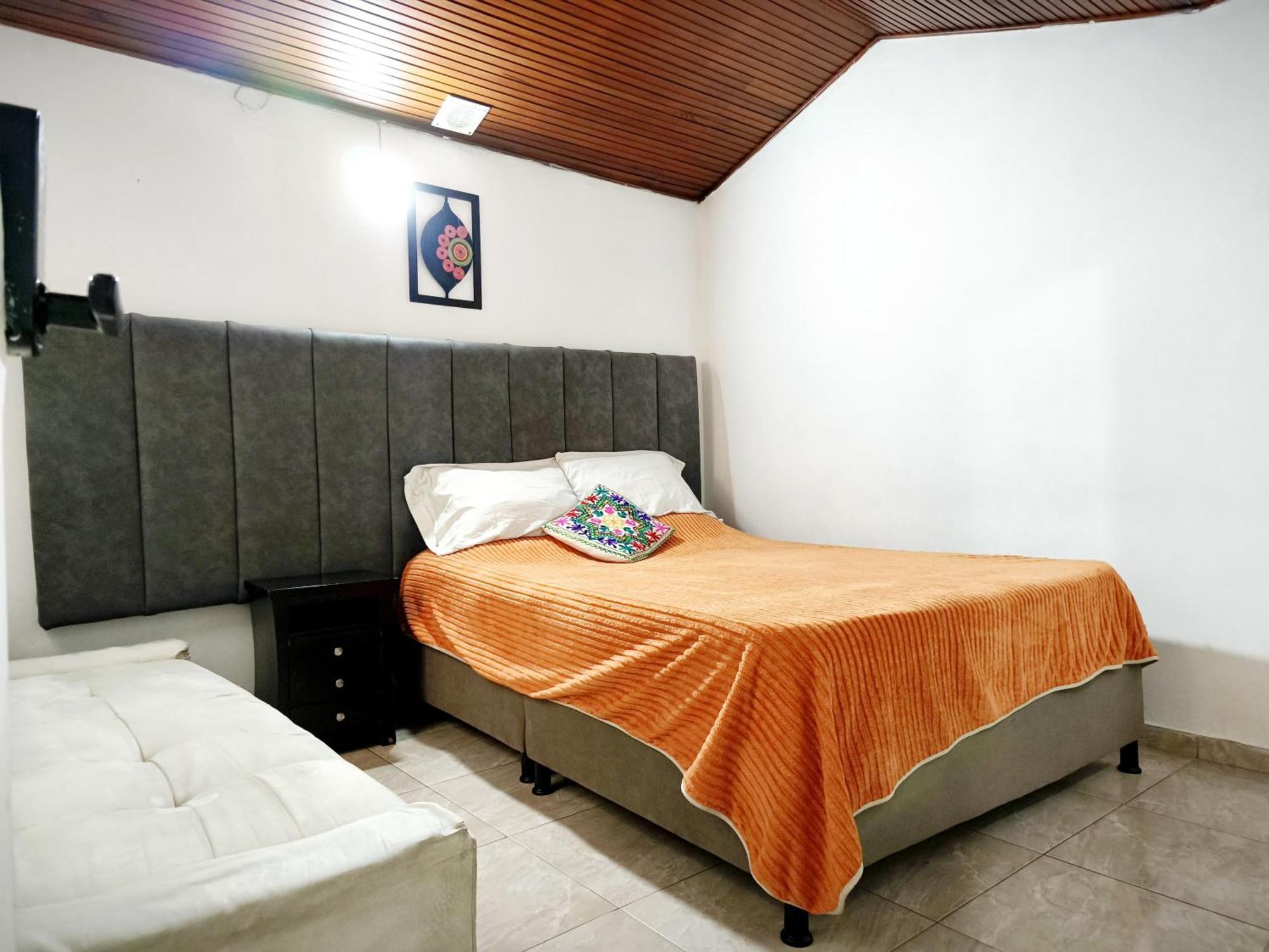 Kuyay Yachi Guest house Bogota