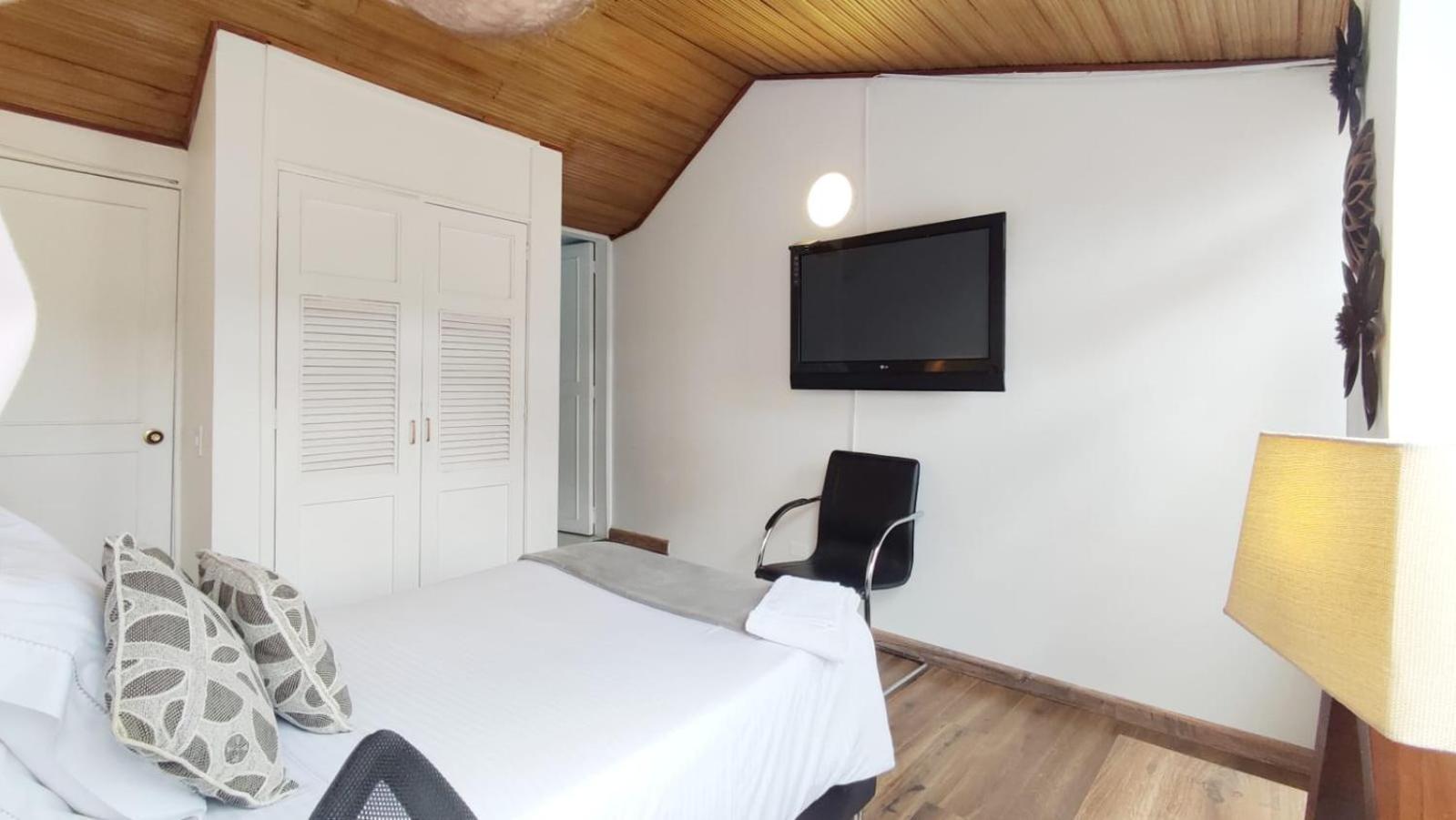 Homestay 7 Acogedora Bano Y Balcon Privado Bogota