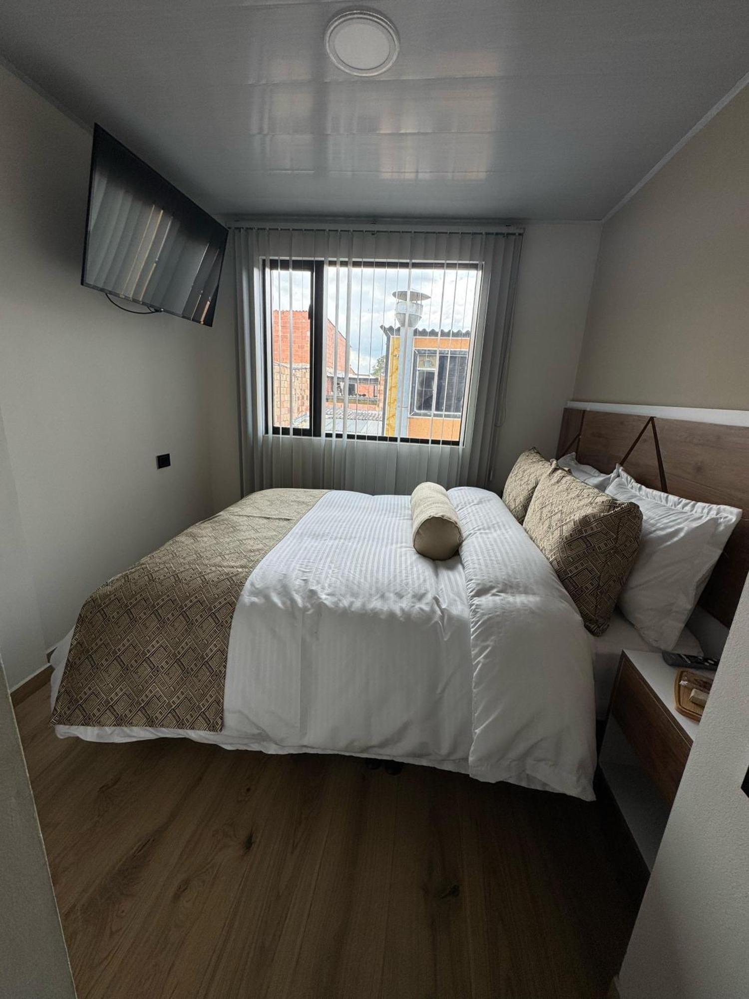 Habitacion Privada Cerca Al Aeropuerto Guest house Bogota