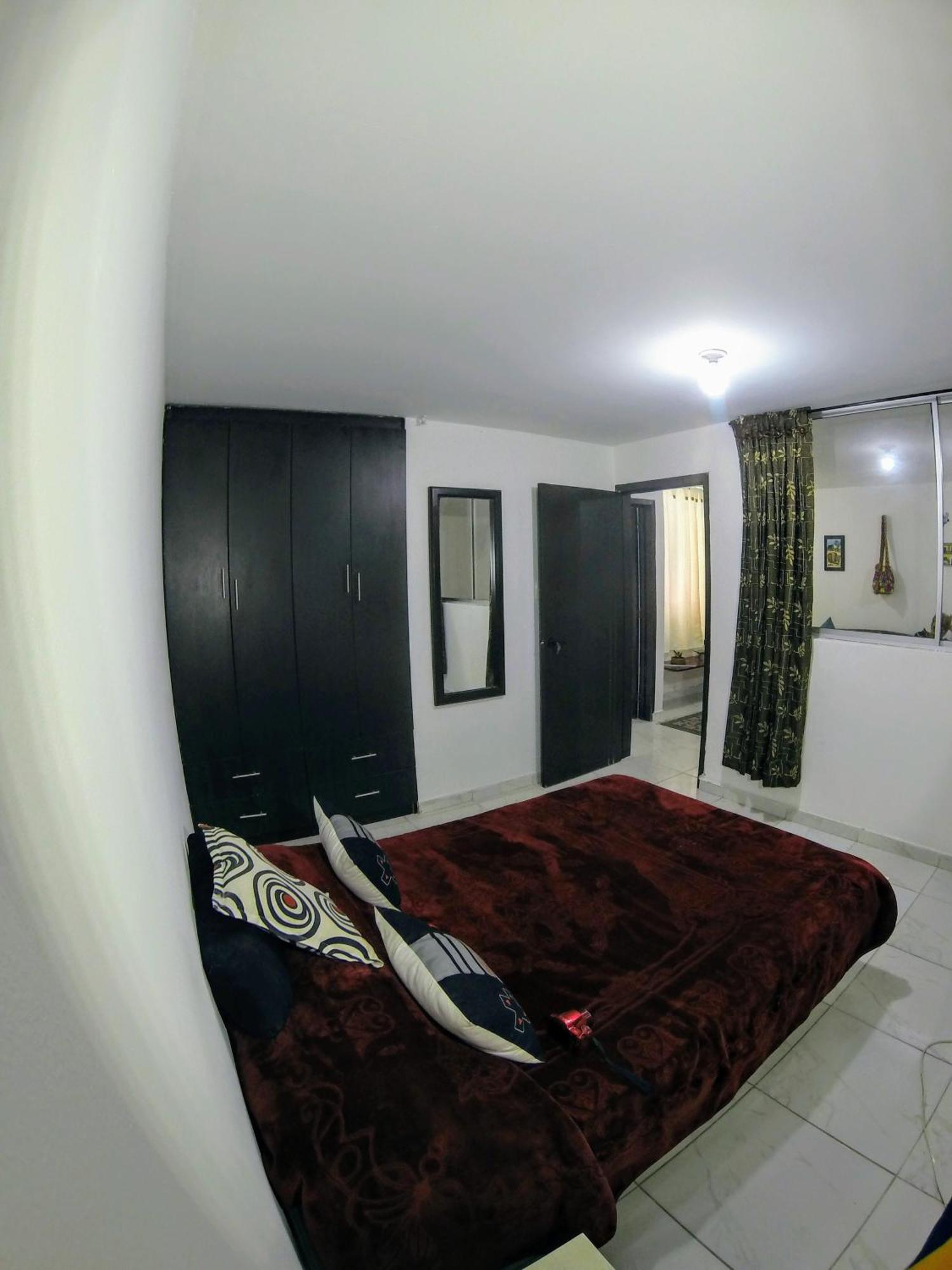 La Quinta Rent Short & Service