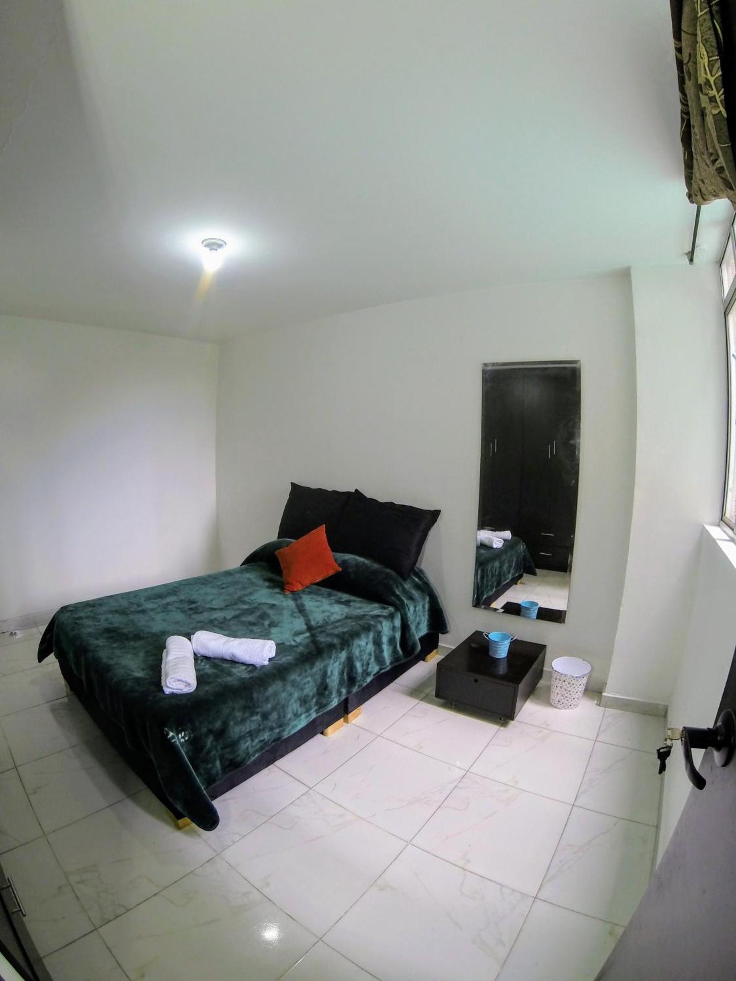 La Quinta Rent Short & Service * Bogota