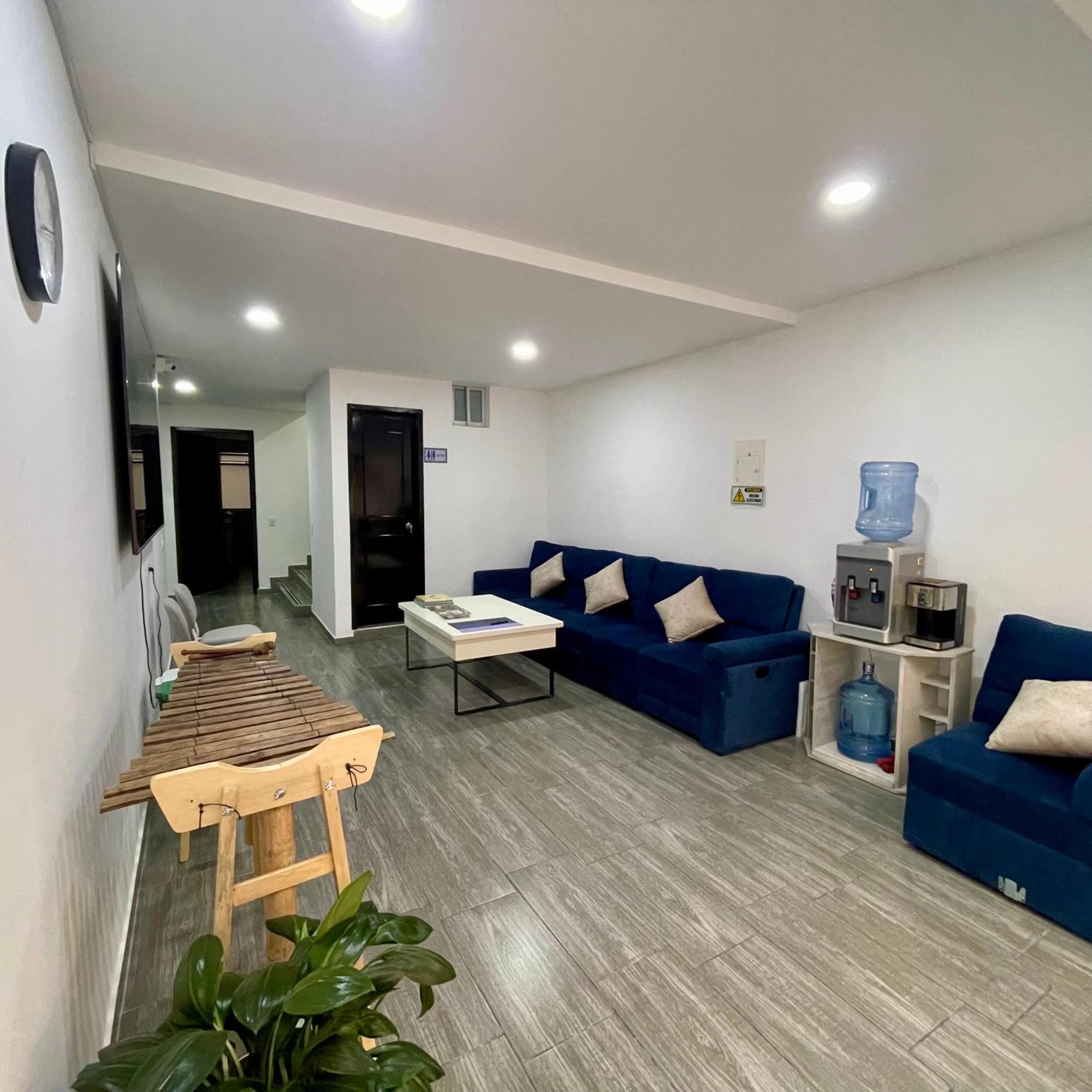 Outlanders House Bog Airport Homestay *