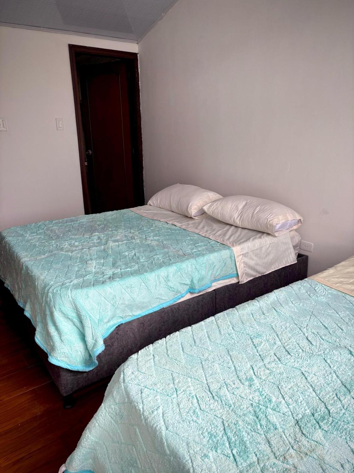 Kuyay Yachi * Bogota