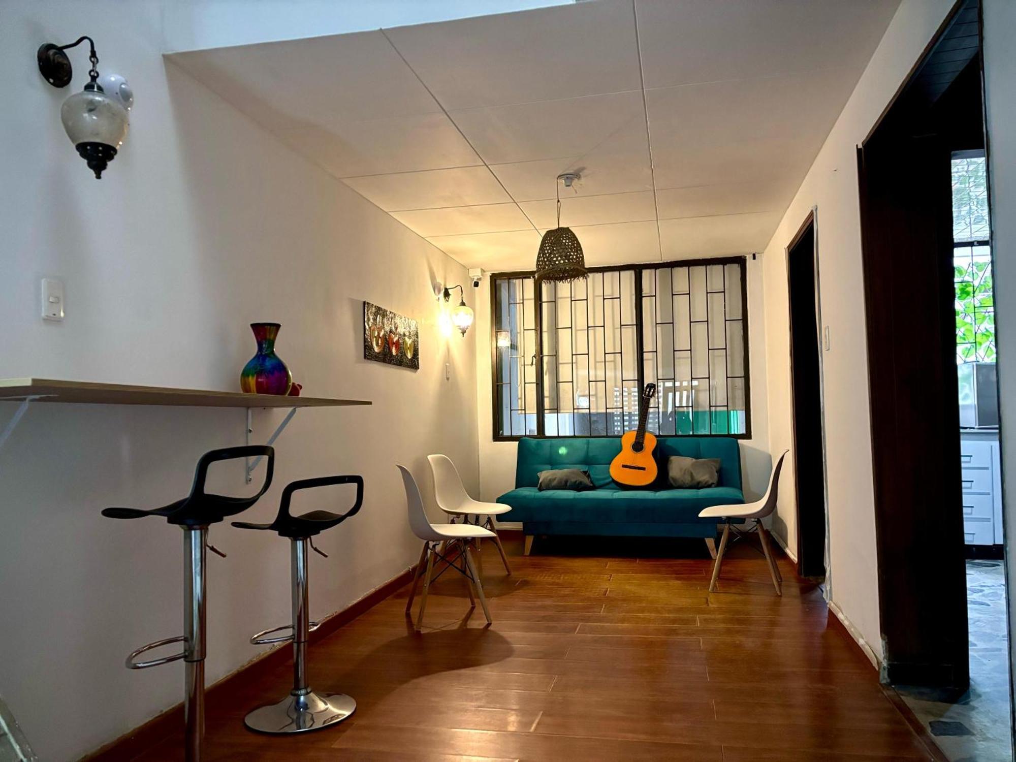 Kuyay Yachi Guest house *