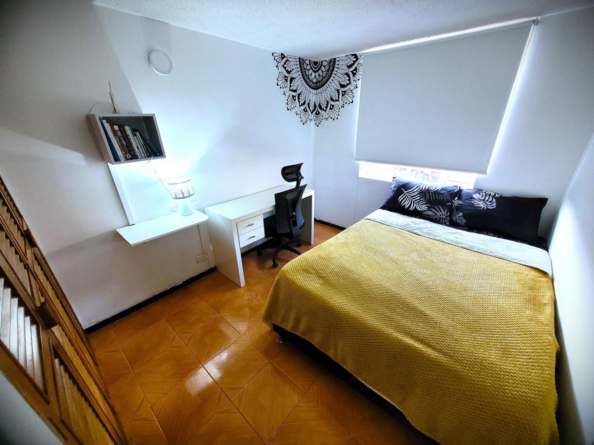 Cozy Private Room, Area In Bogota's Northern Homestay Bogota