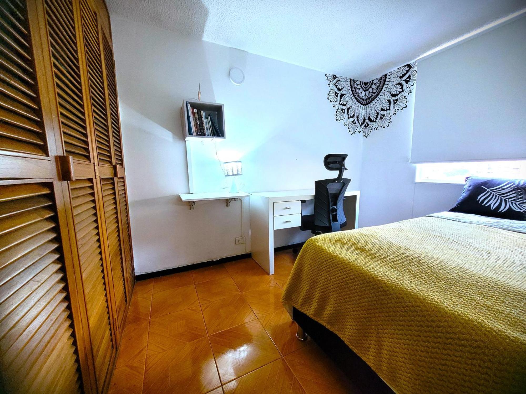 Homestay Cozy Private Room, Area In Bogota's Northern *