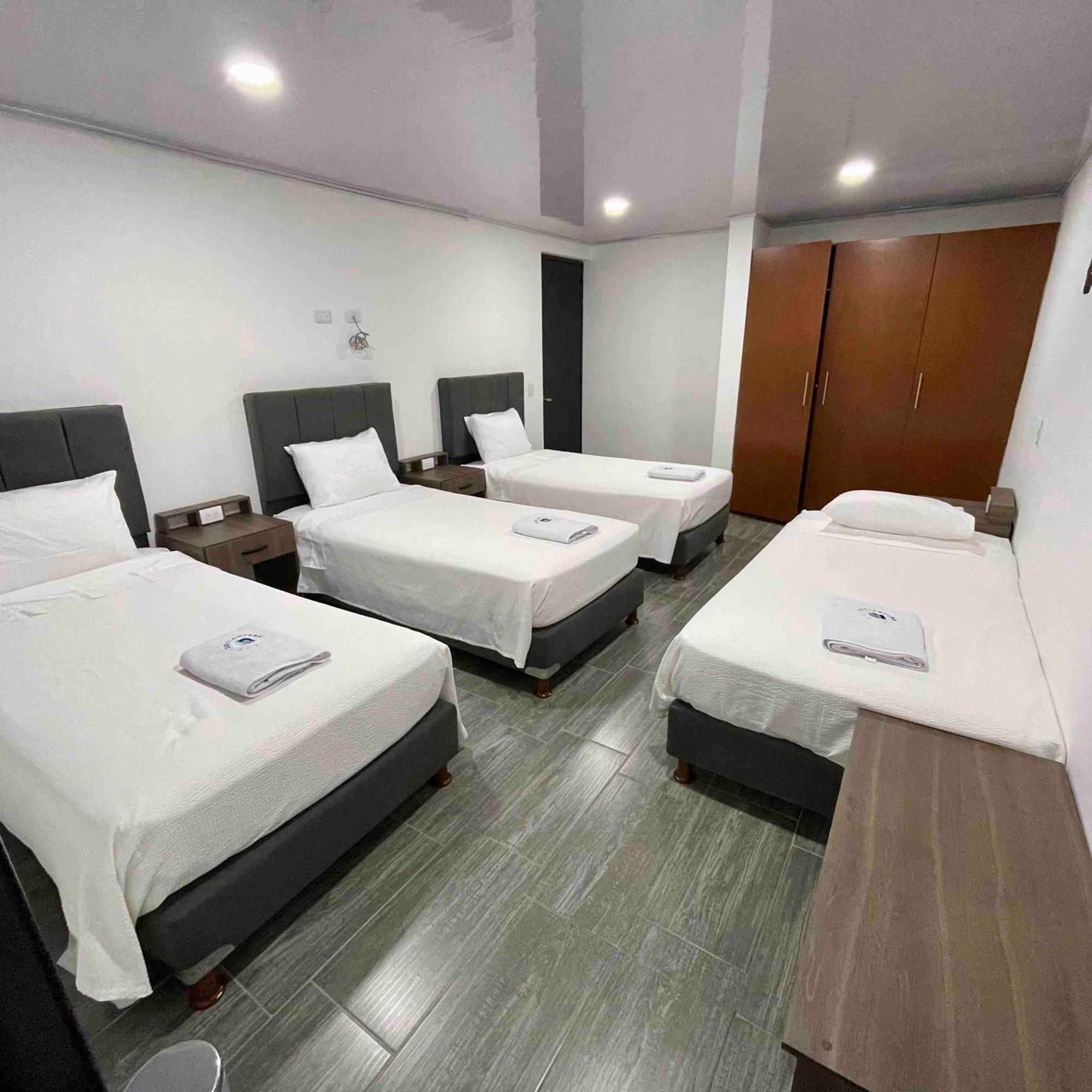 Habitación en casa particular Outlanders House Bog Airport