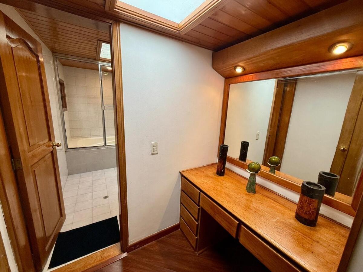 Villa Jacuzzi Portobello Retreat, Trendy Artist House