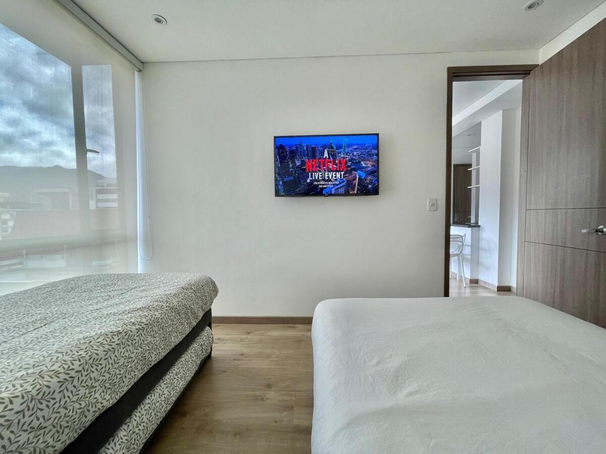85 Street Fancy Elegant Double Acom Andino Bogota