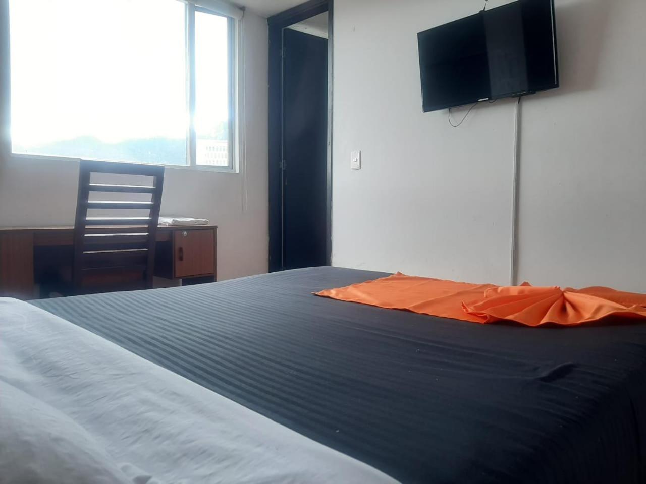 Piso Familiar Y Multiples En Corferias Cerca Aeropuerto Embajada Aparthotel Bogota