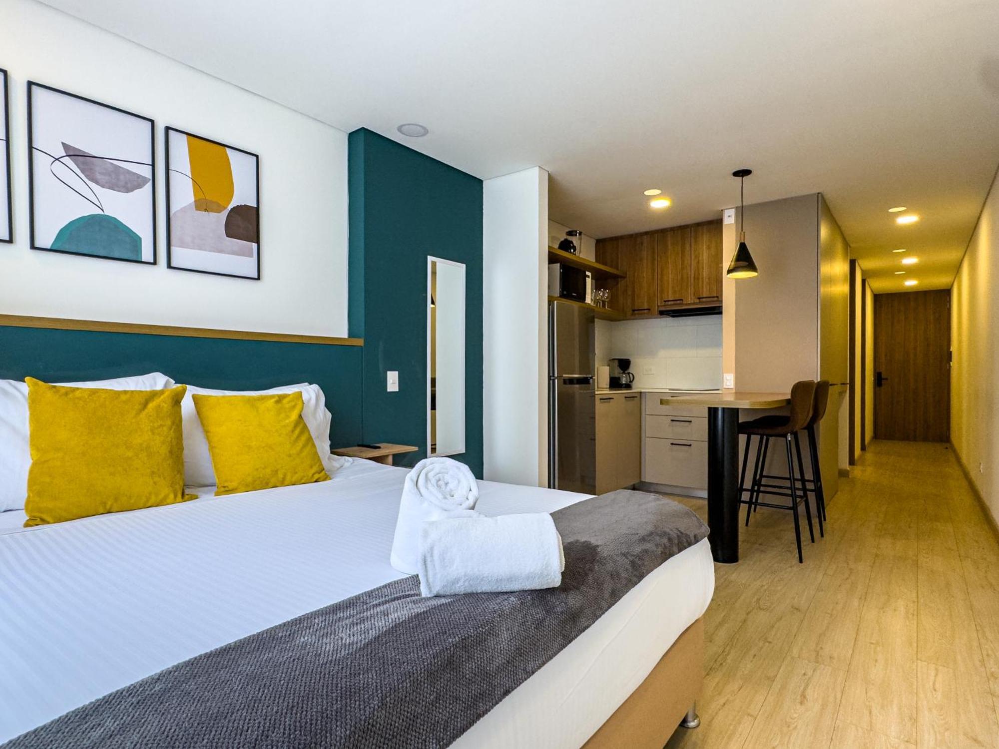 The Hood 102, Modern And Luxury *