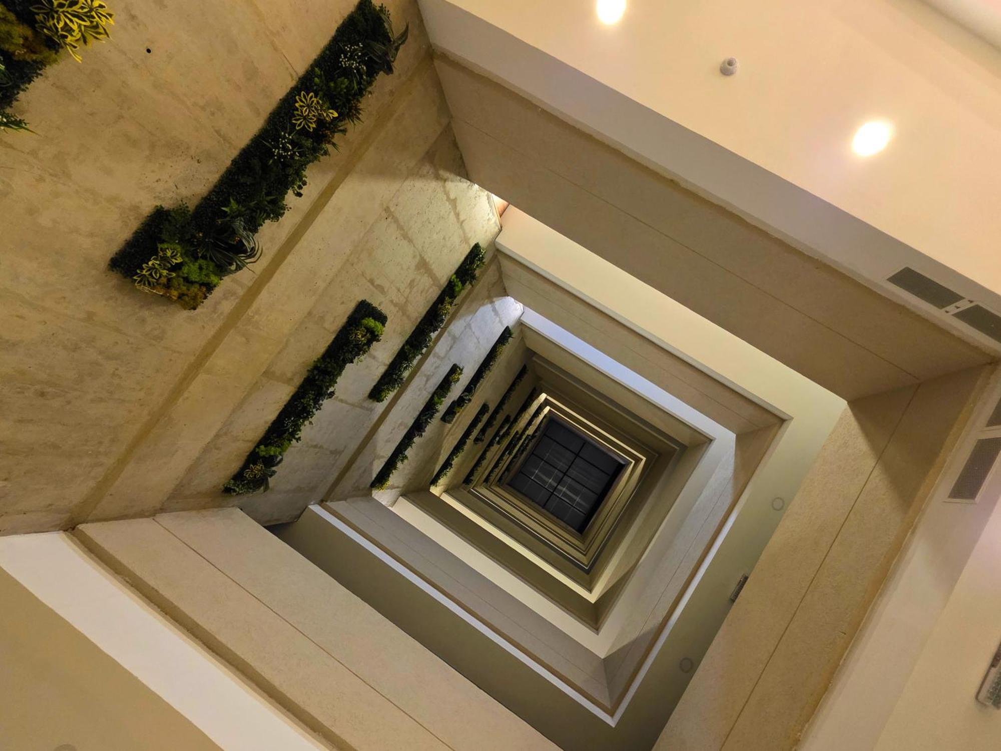 The Hood 102, Modern And Luxury Apartment