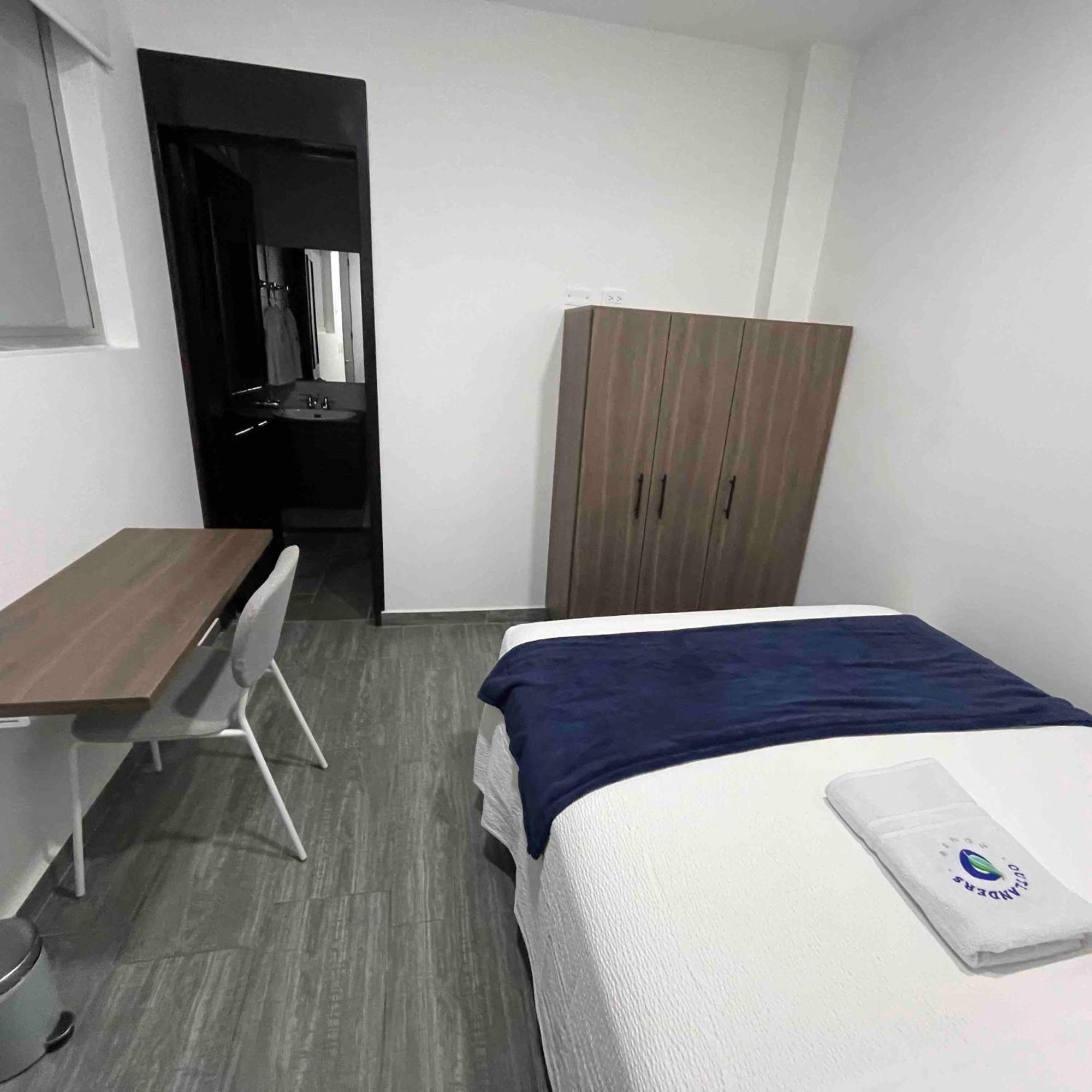 Outlanders House Bog Airport Habitación en casa particular Bogotá