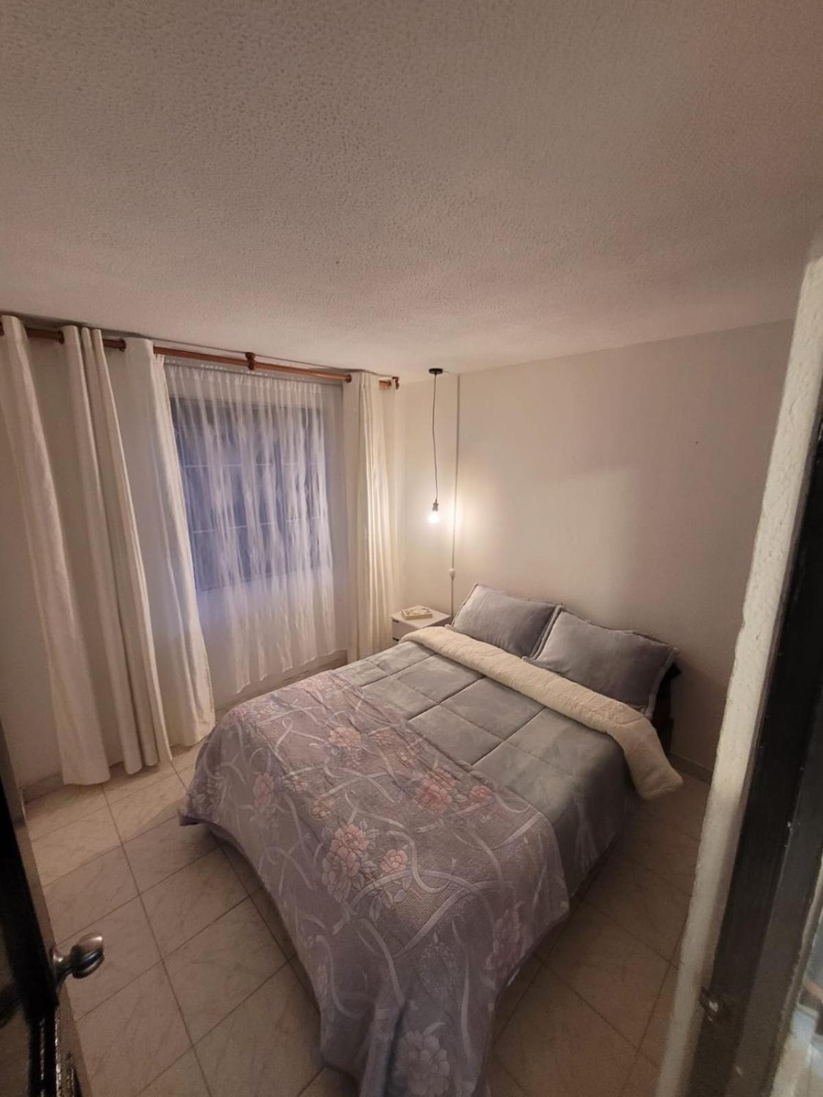 Encantador De 2 Habitaciones, Cerca Centro Bogota, Apartamento Bogotá