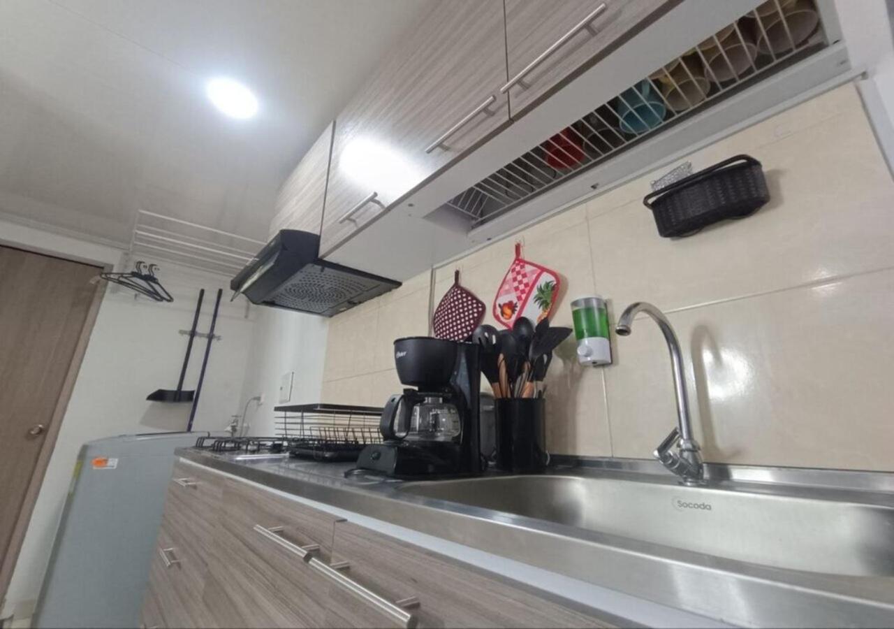 Apartamento Apartaestudio-1piso-7 Min Centro Comercial Titan *