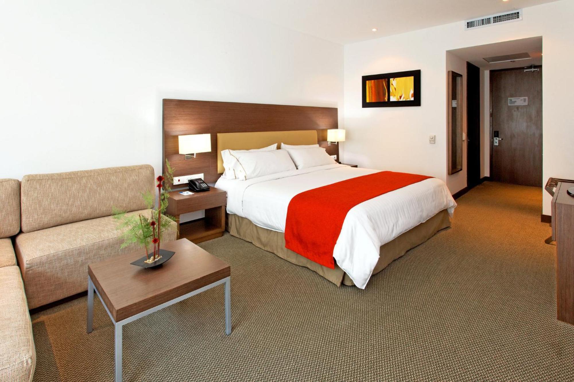 Express - Parque La 93 By Ihg Hotel 4*