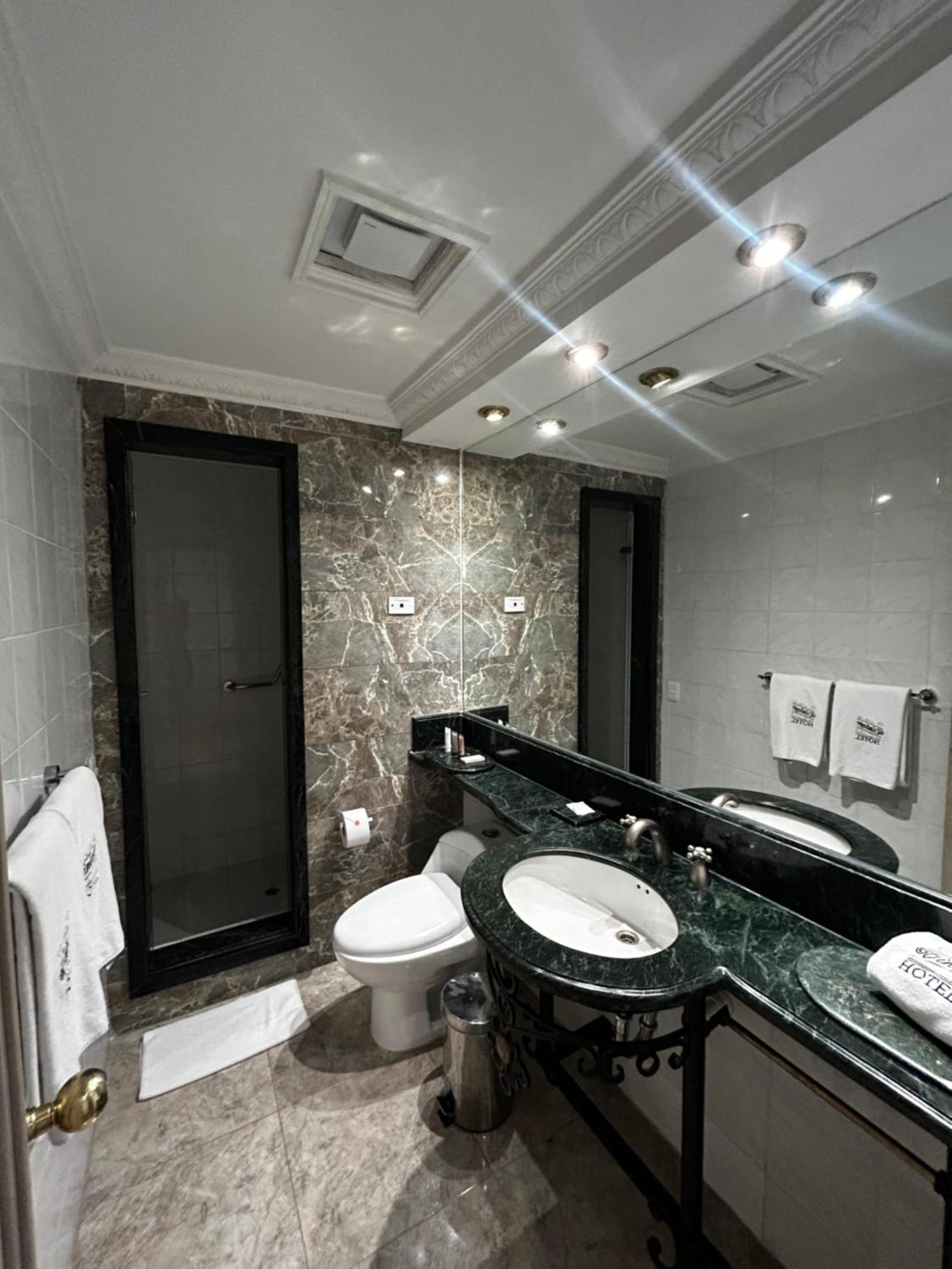 Vintage Hotel 4*