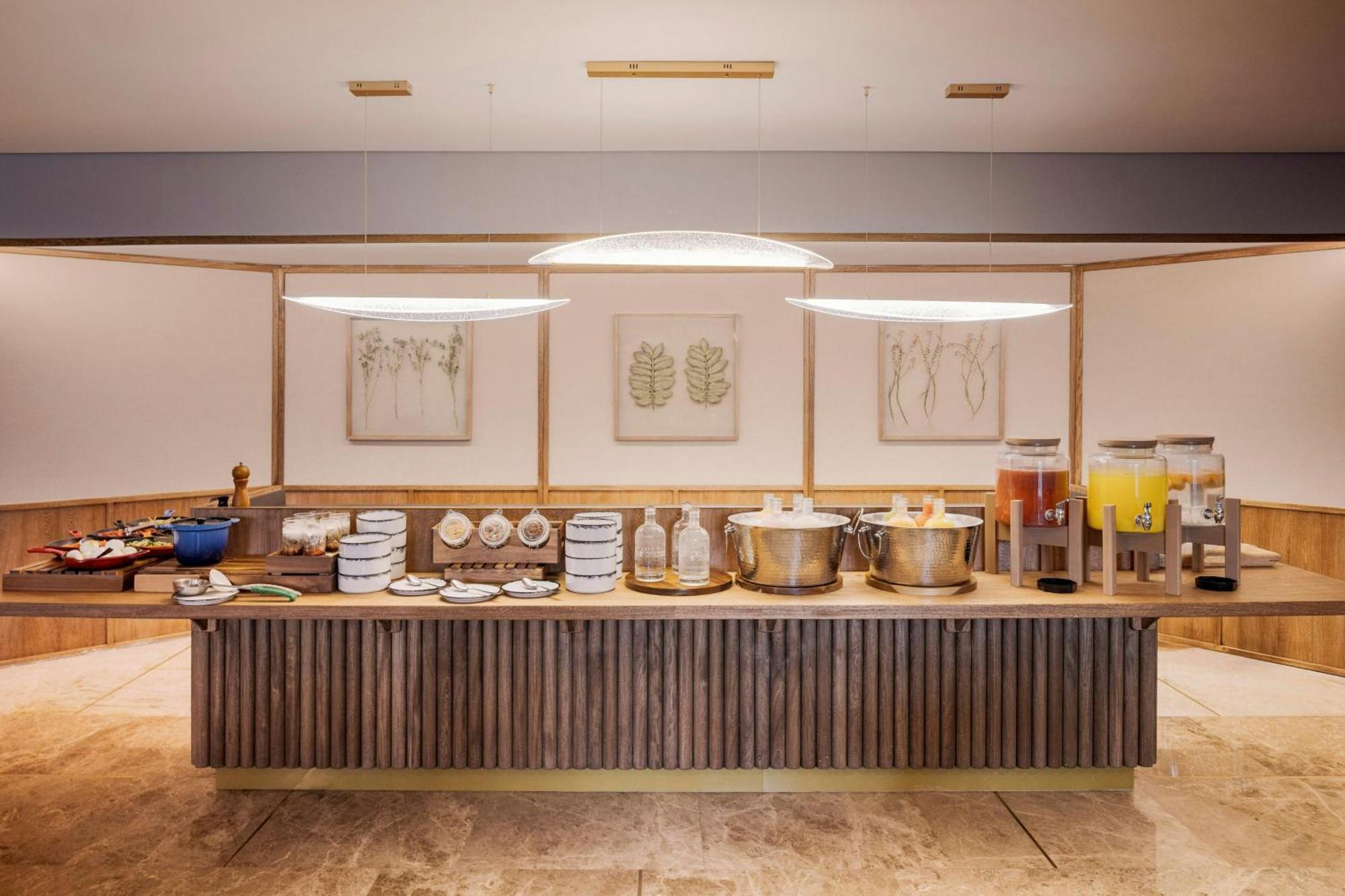Four Points By Sheraton Tequendama, *