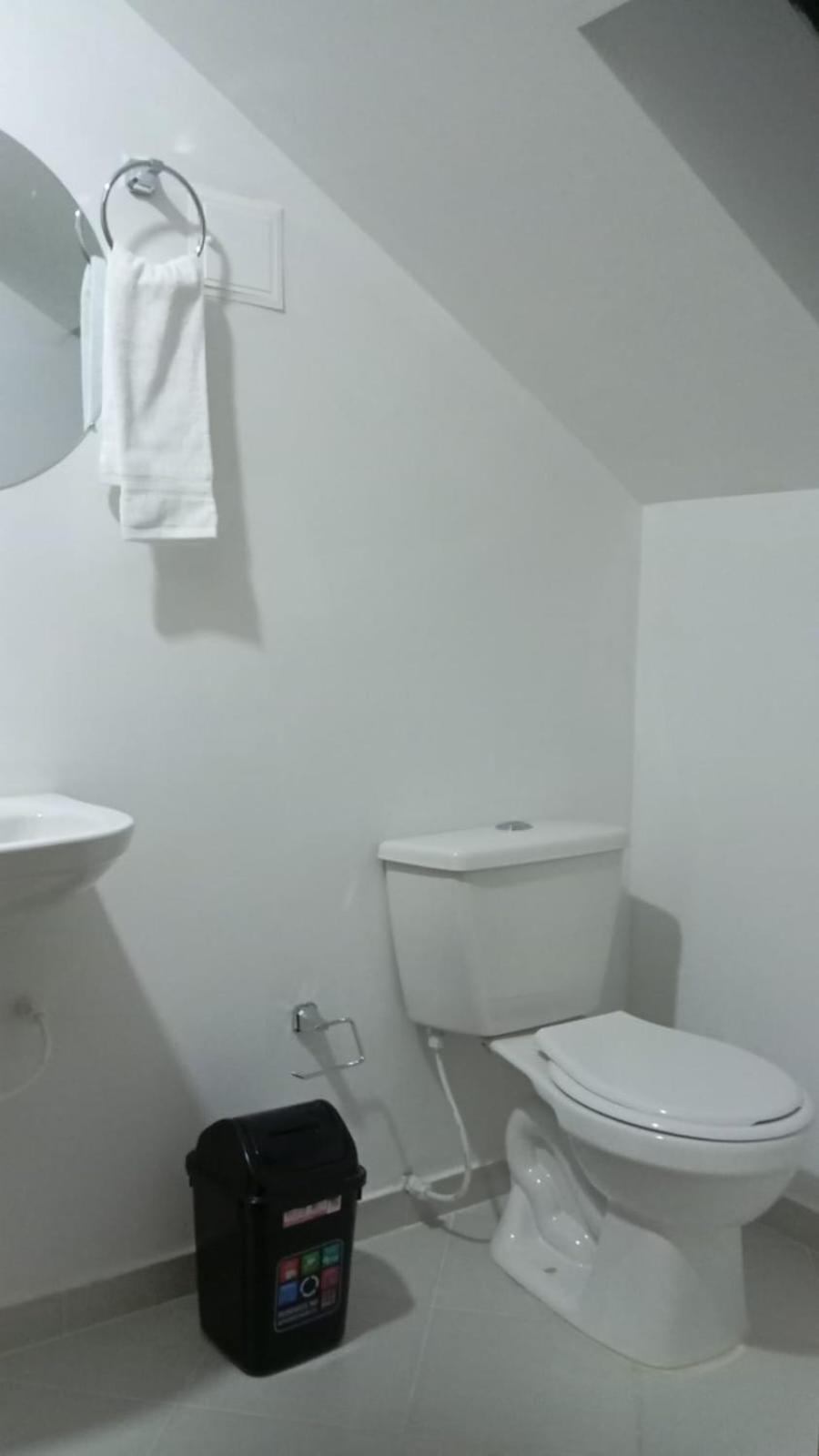 Casa Pontevedra - Cerca A La Clinica Shaio, Bogota