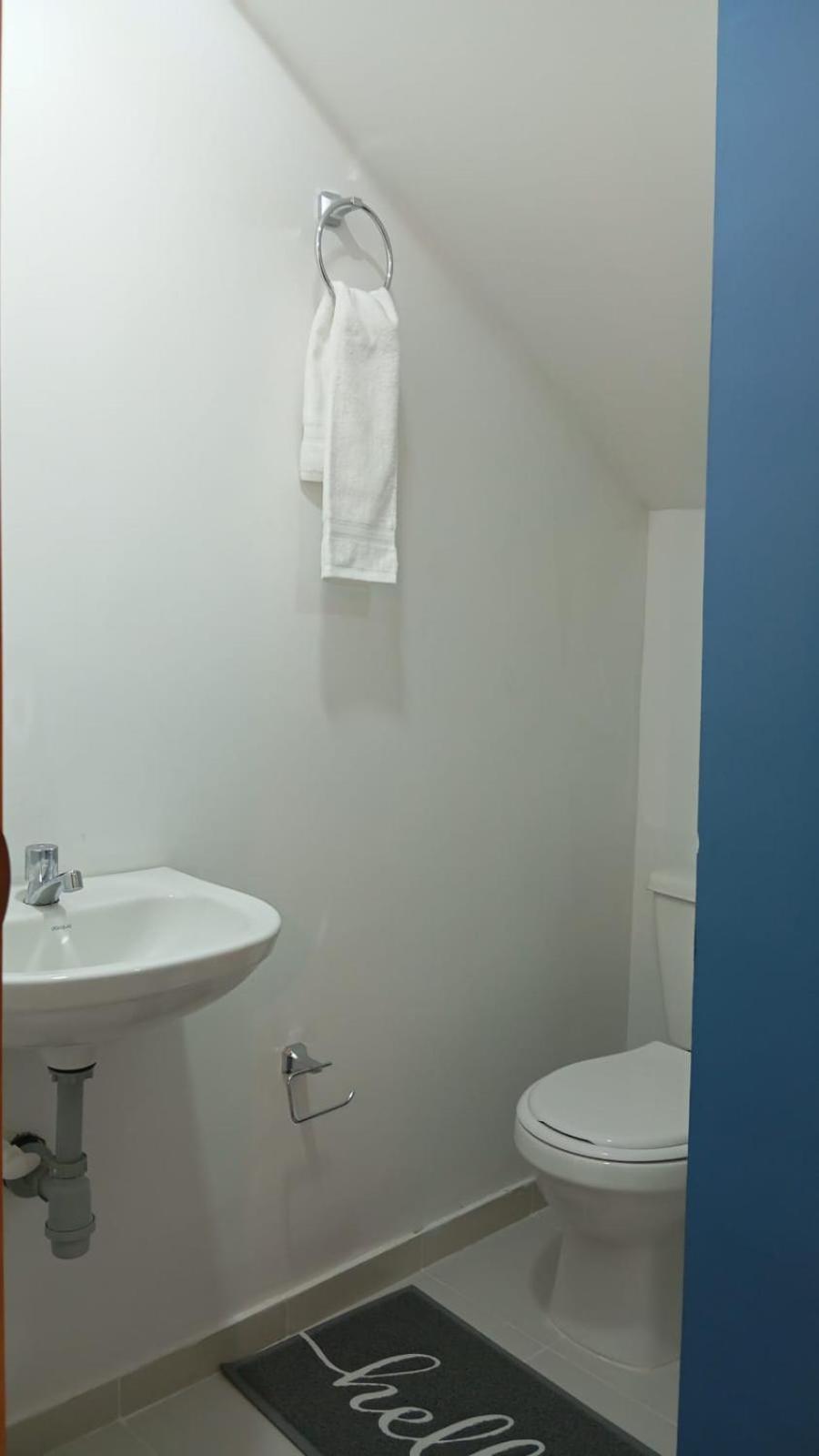 Casa Pontevedra - Cerca A La Clinica Shaio, Homestay Bogota