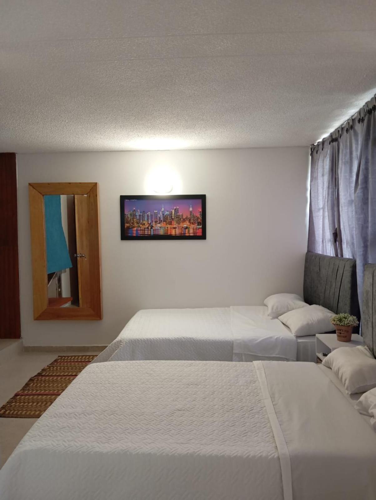 Casa Pontevedra - Cerca A La Clinica Shaio, Homestay