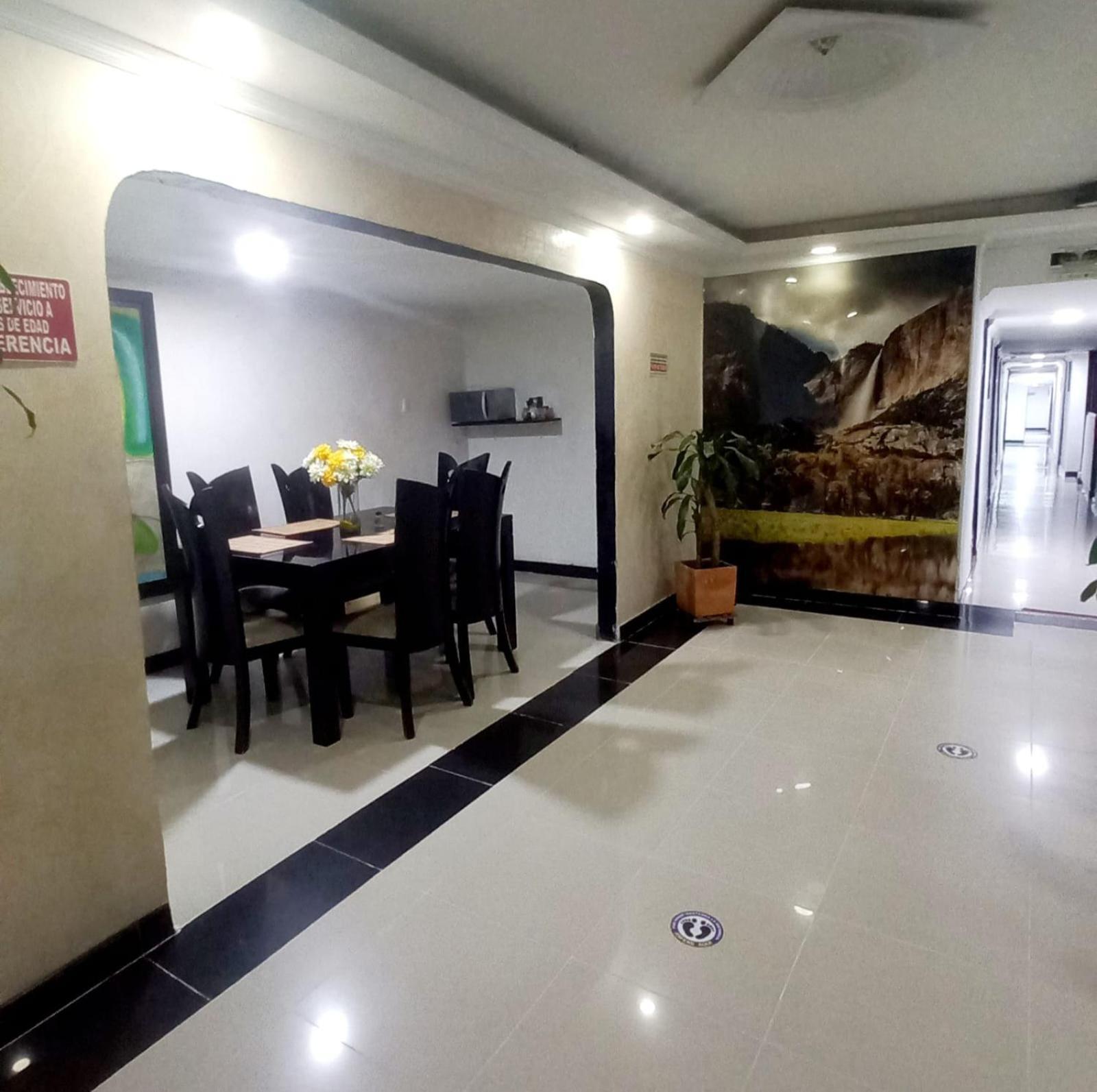 Parkway 58 Street Hotel
