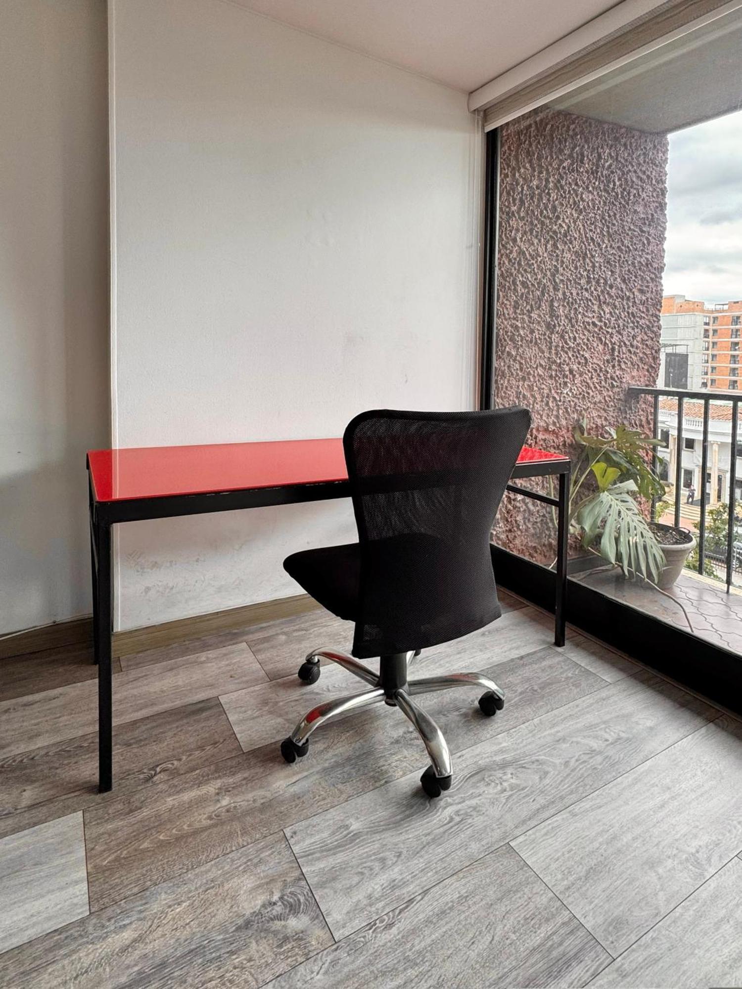 Amplio Iluminado Comodo, 3 Internet Bogotá