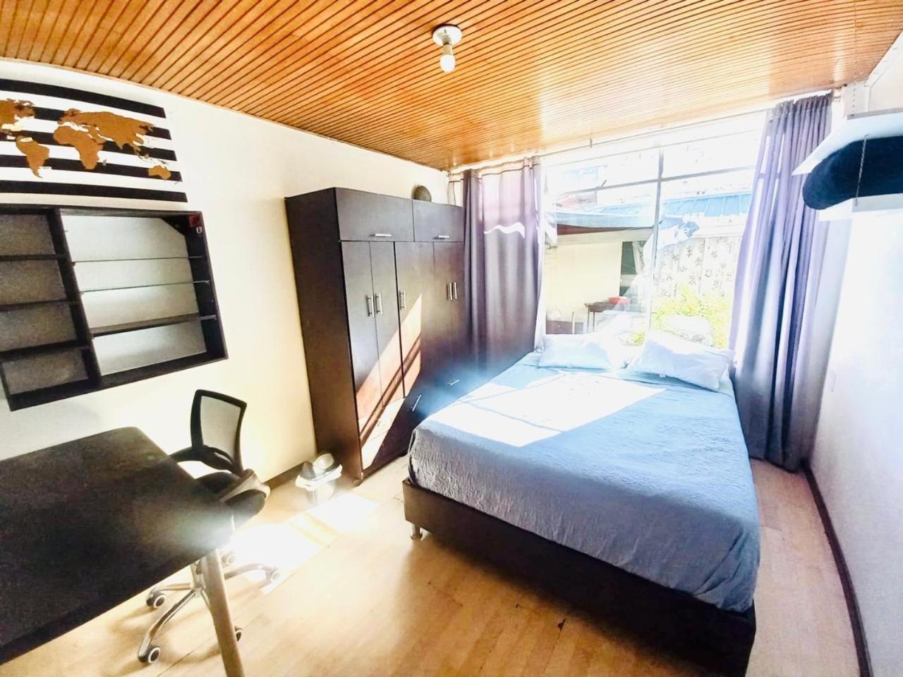 Guest house Junto A Clinica Santa Fe
