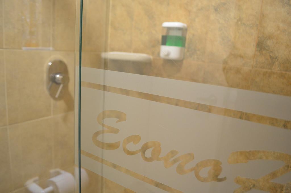 Econohotel Hotel 3*