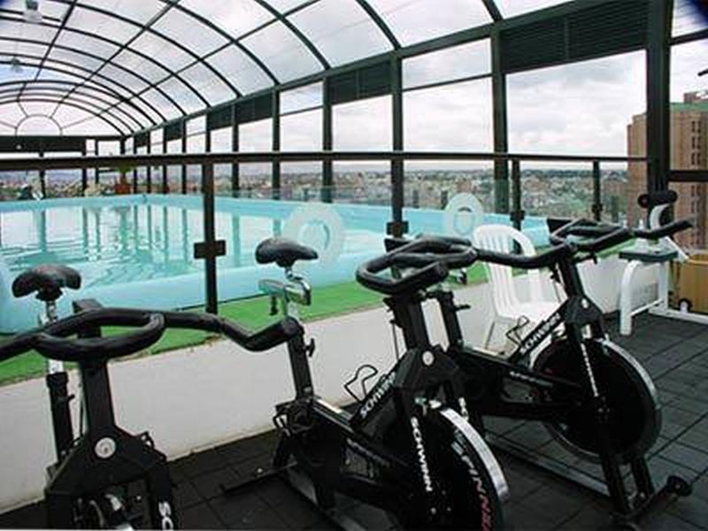 Cosmos 100 Executive Hotel 4*