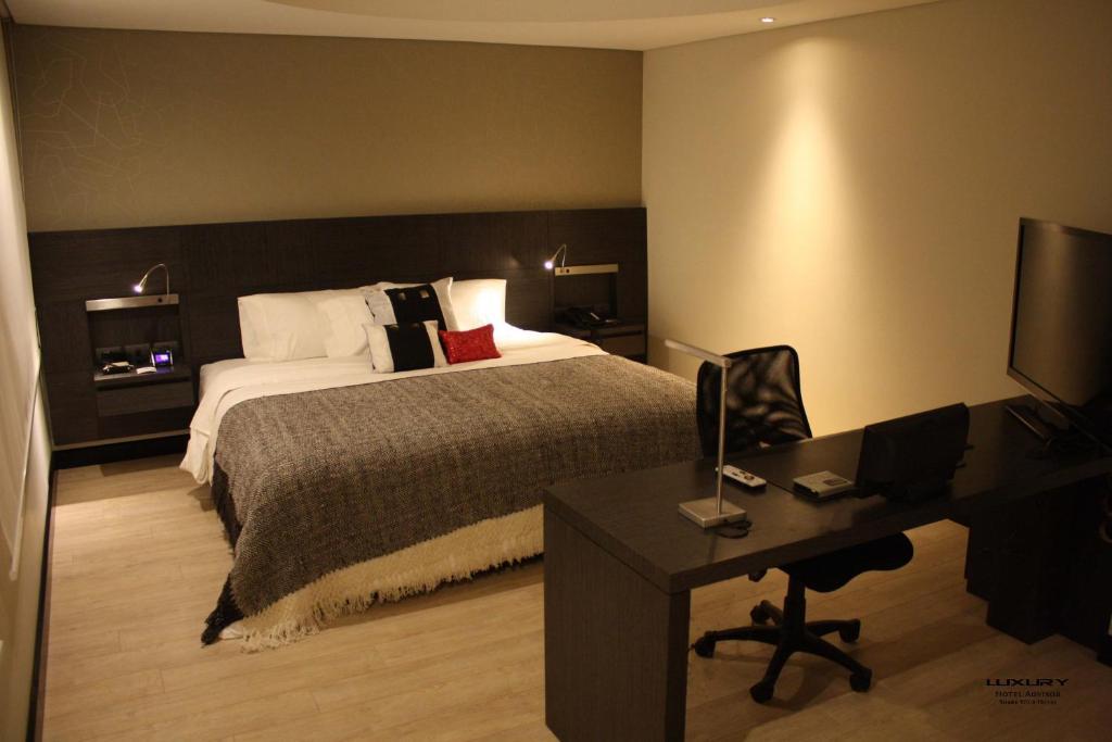 Casa Gaitan Cortes Hotel