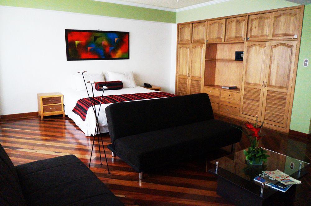 Airport Travel 3* Bogota
