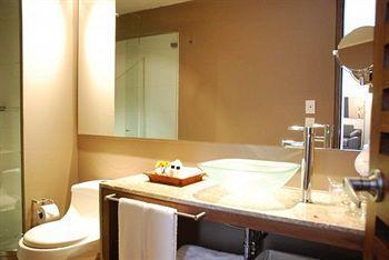 84 Dc Hotel Bogota