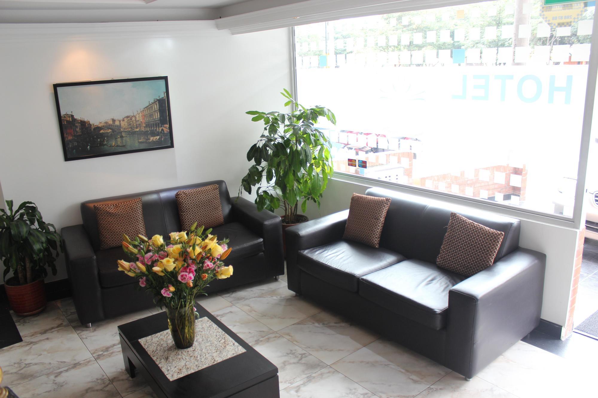 Hotel Real Estacion 3*
